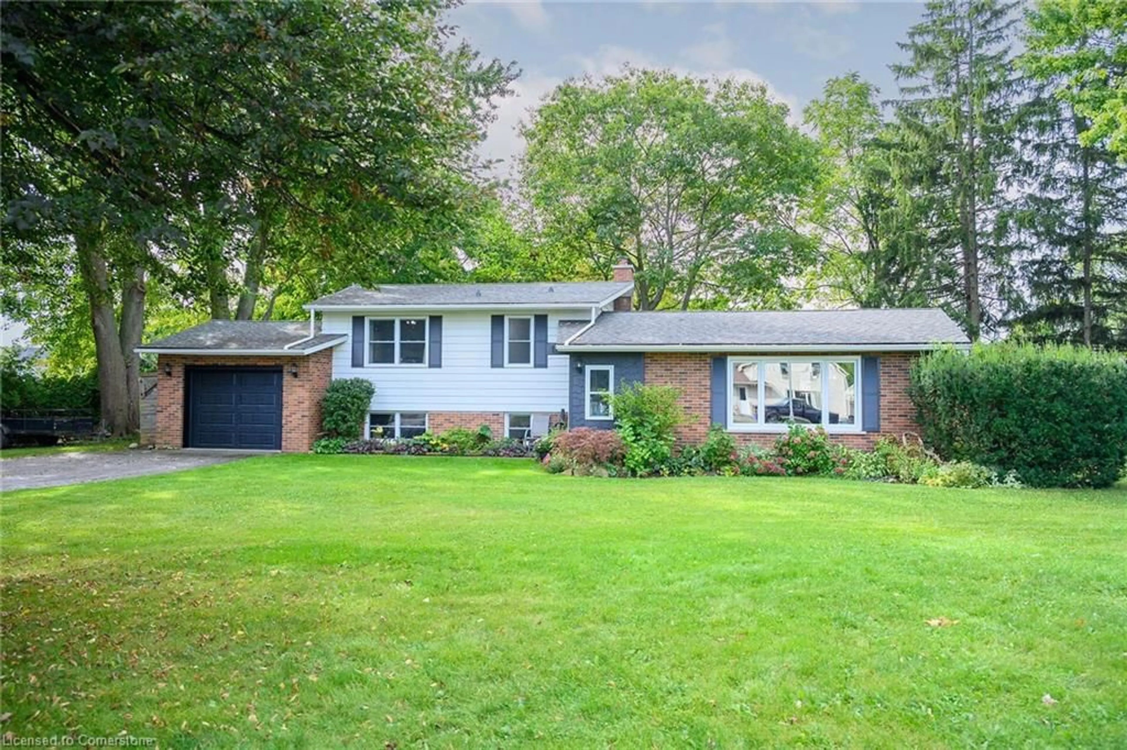 Home with vinyl exterior material, street for 644 Alder St, Dunnville Ontario N1A 1S5
