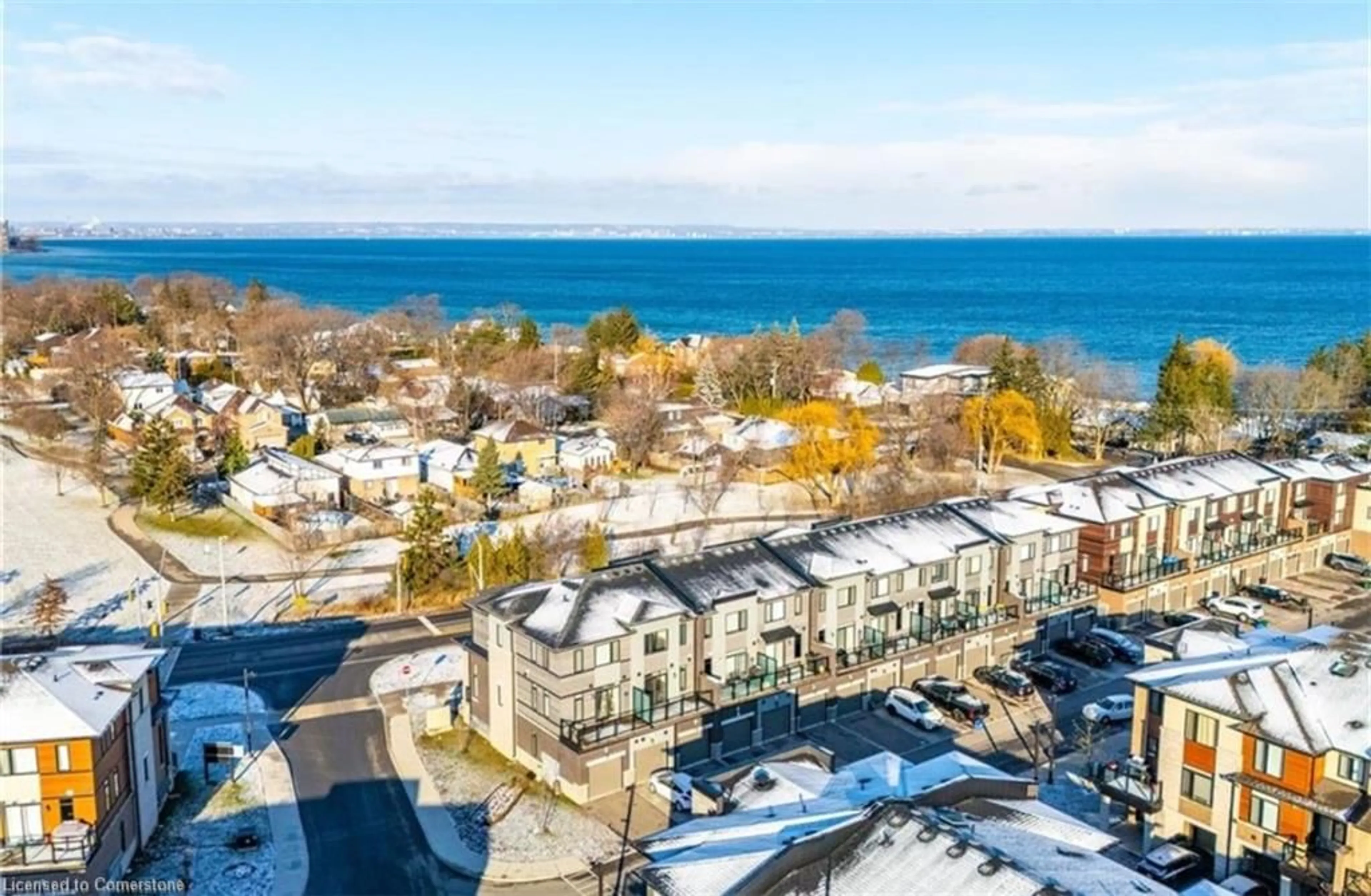 A pic from outside/outdoor area/front of a property/back of a property/a pic from drone, water/lake/river/ocean view for 590 North Service Rd #14, Hamilton Ontario L8E 0K5