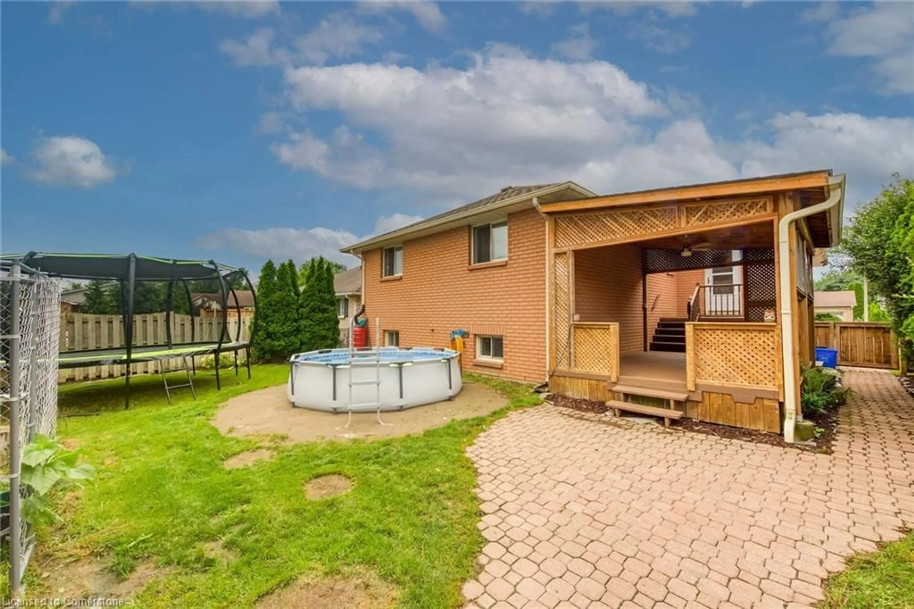 Patio, water/lake/river/ocean view for 7 Country Club Rd, Cayuga Ontario N0A 1E0