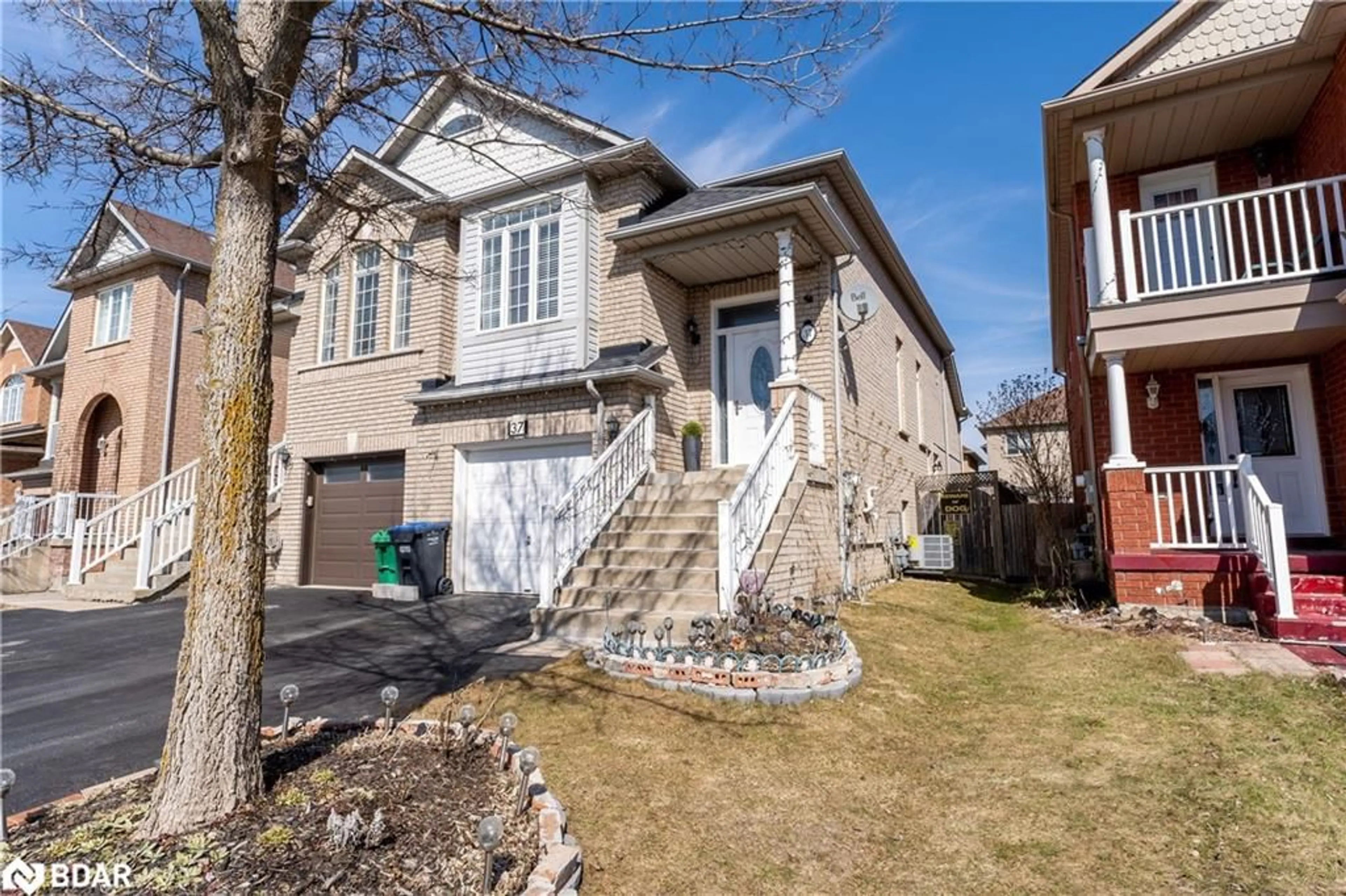 Home with brick exterior material, street for 37 Newark Way, Brampton Ontario L7A 2W8