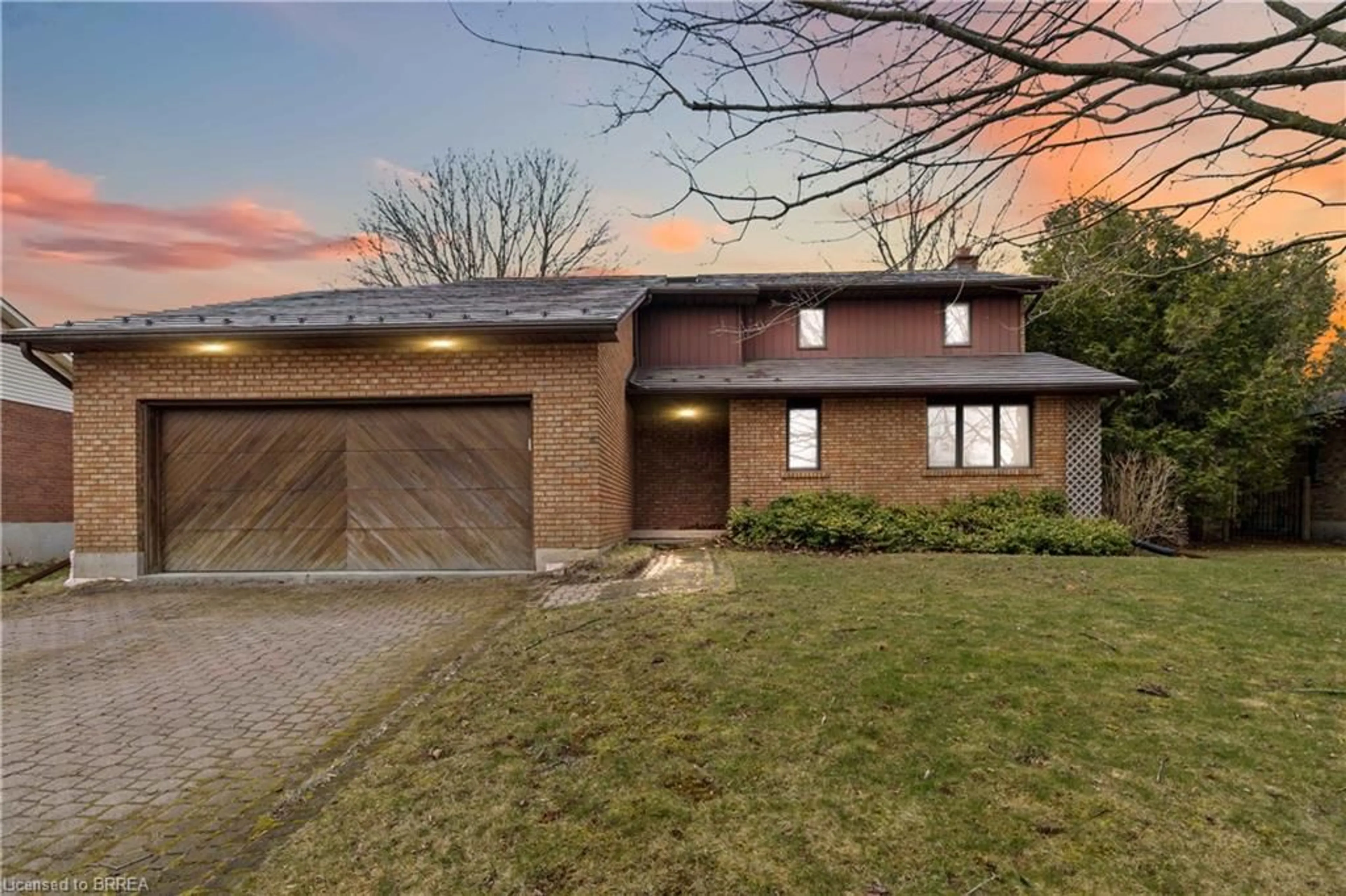 Home with brick exterior material, street for 35 Victor Blvd, St. George Ontario N0E 1N0