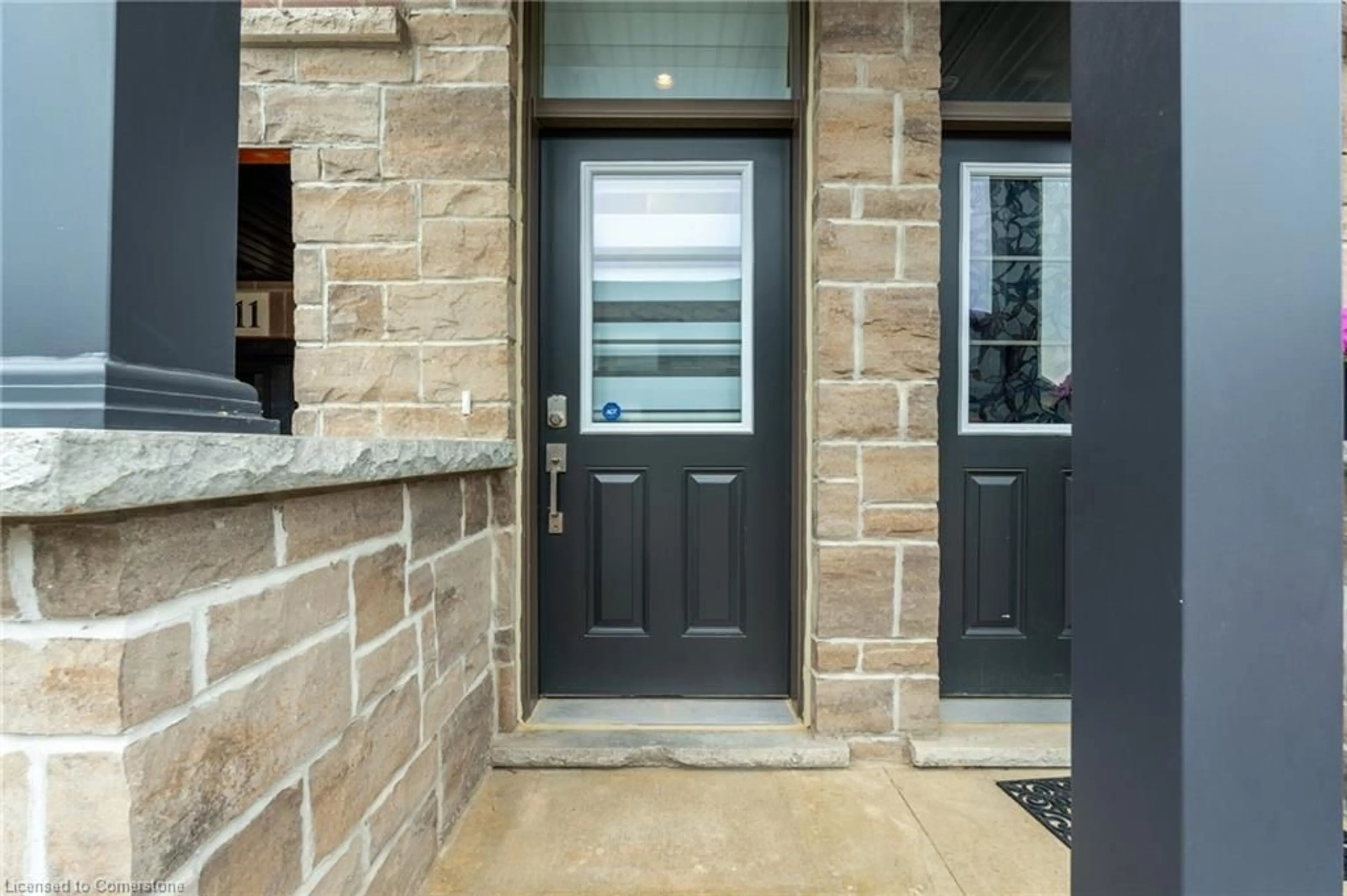 Indoor entryway for 120 Court Dr #11, Paris Ontario N3L 4G7