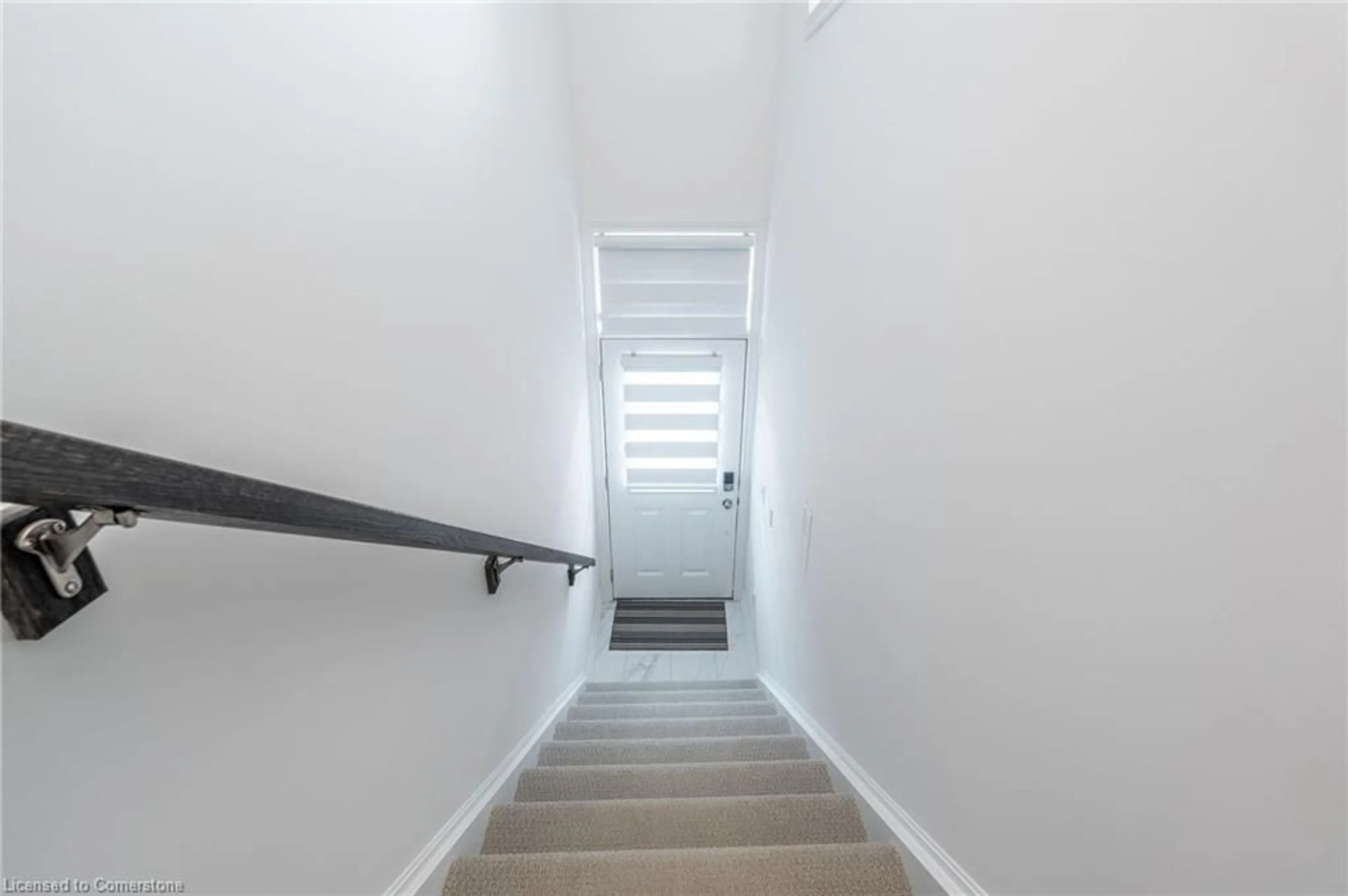 Stairs for 120 Court Dr #11, Paris Ontario N3L 4G7