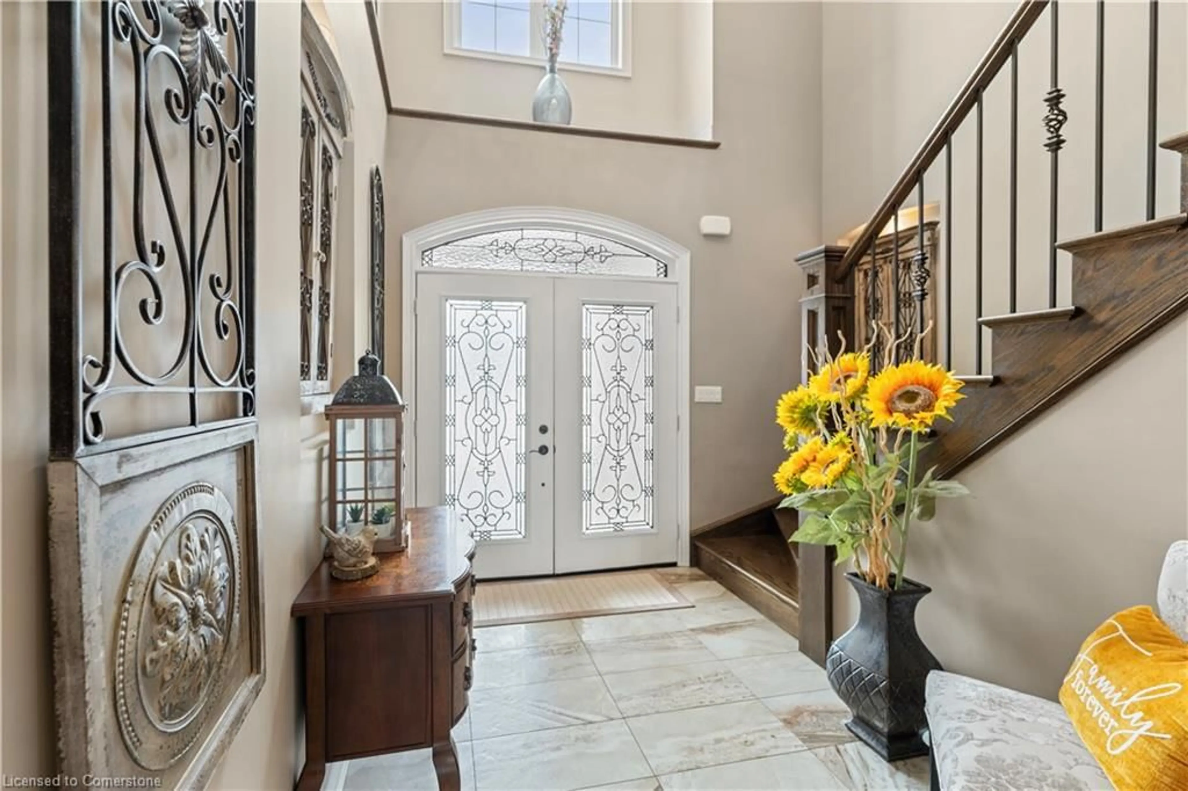 Indoor entryway for 3545 Campden Rd #8, Campden Ontario L0R 1G0