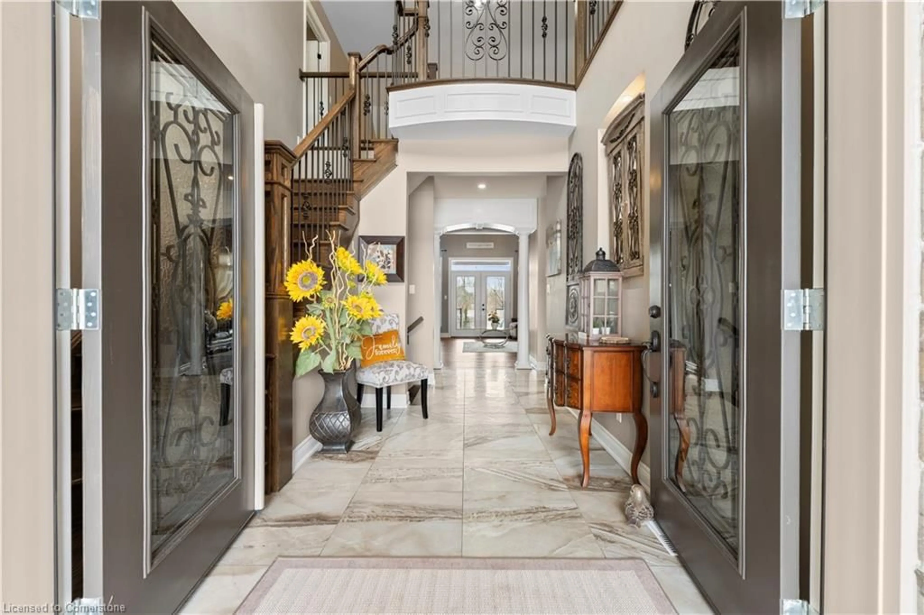 Indoor foyer for 3545 Campden Rd #8, Campden Ontario L0R 1G0