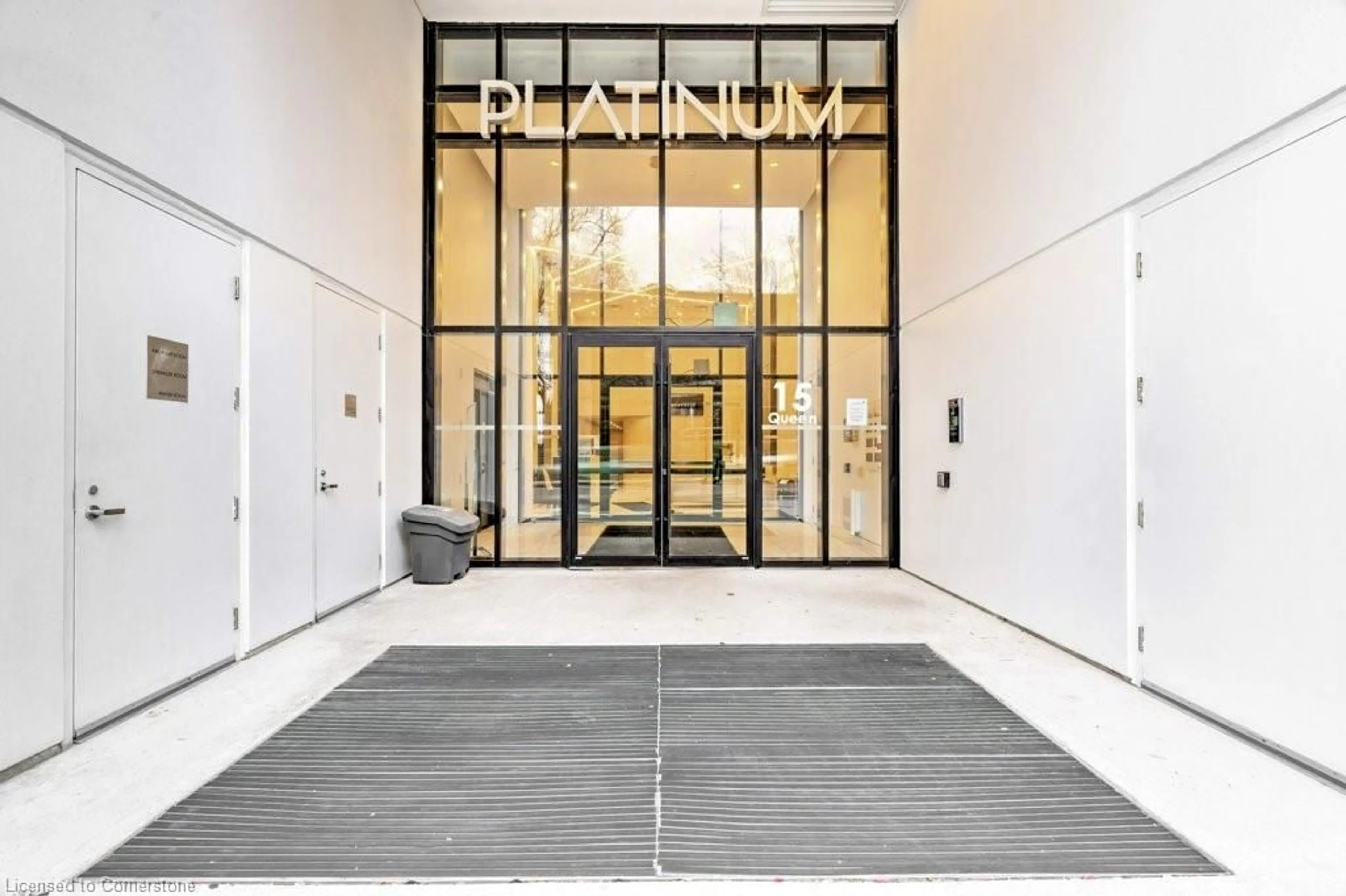 Indoor foyer for 15 Queen St #812, Hamilton Ontario L8P 0C6