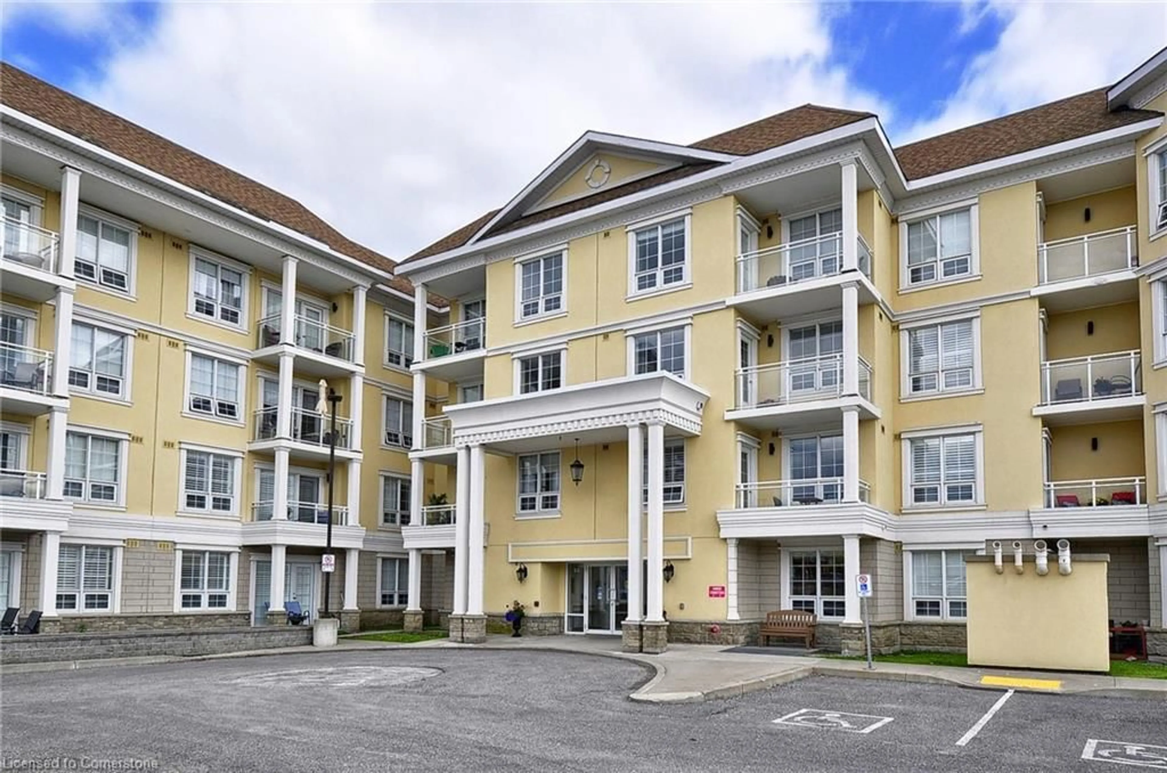 Patio, unknown for 21 Brookhouse Dr #217, Newcastle Ontario L1B 0V4