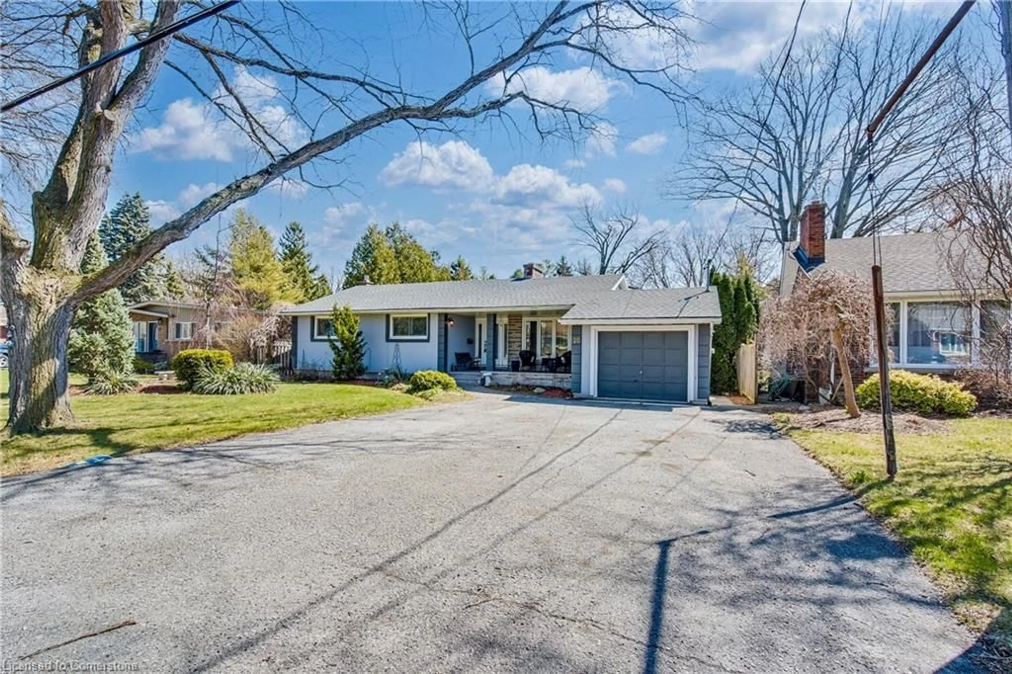 Unknown for 20 Spring Garden Blvd, St. Catharines Ontario L2N 3P6