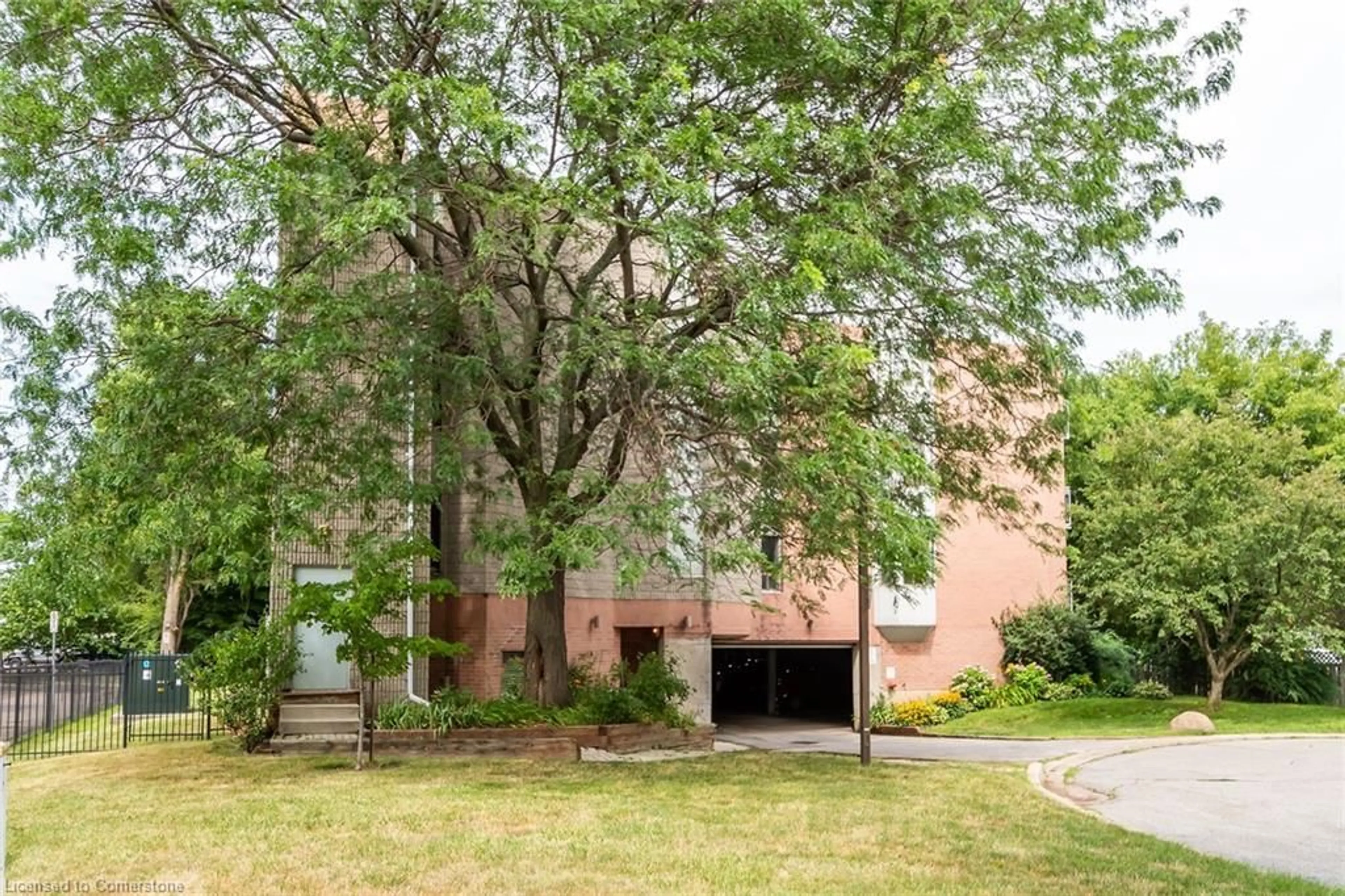 Unknown for 6 Niagara St #105, Grimsby Ontario L3M 5A4