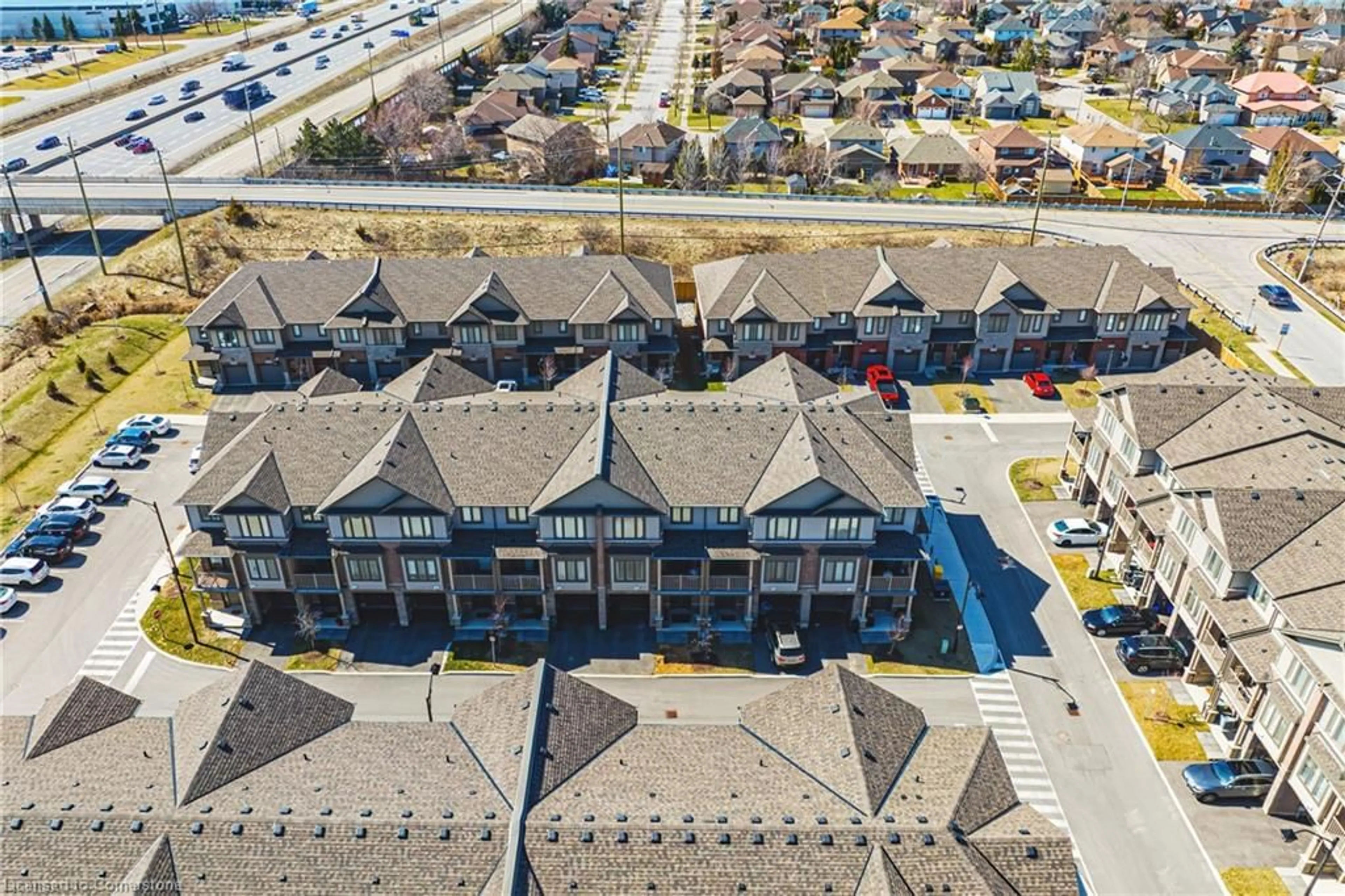 A pic from outside/outdoor area/front of a property/back of a property/a pic from drone, unknown for 27 Rachel Dr #34, Stoney Creek Ontario L8E 0K6
