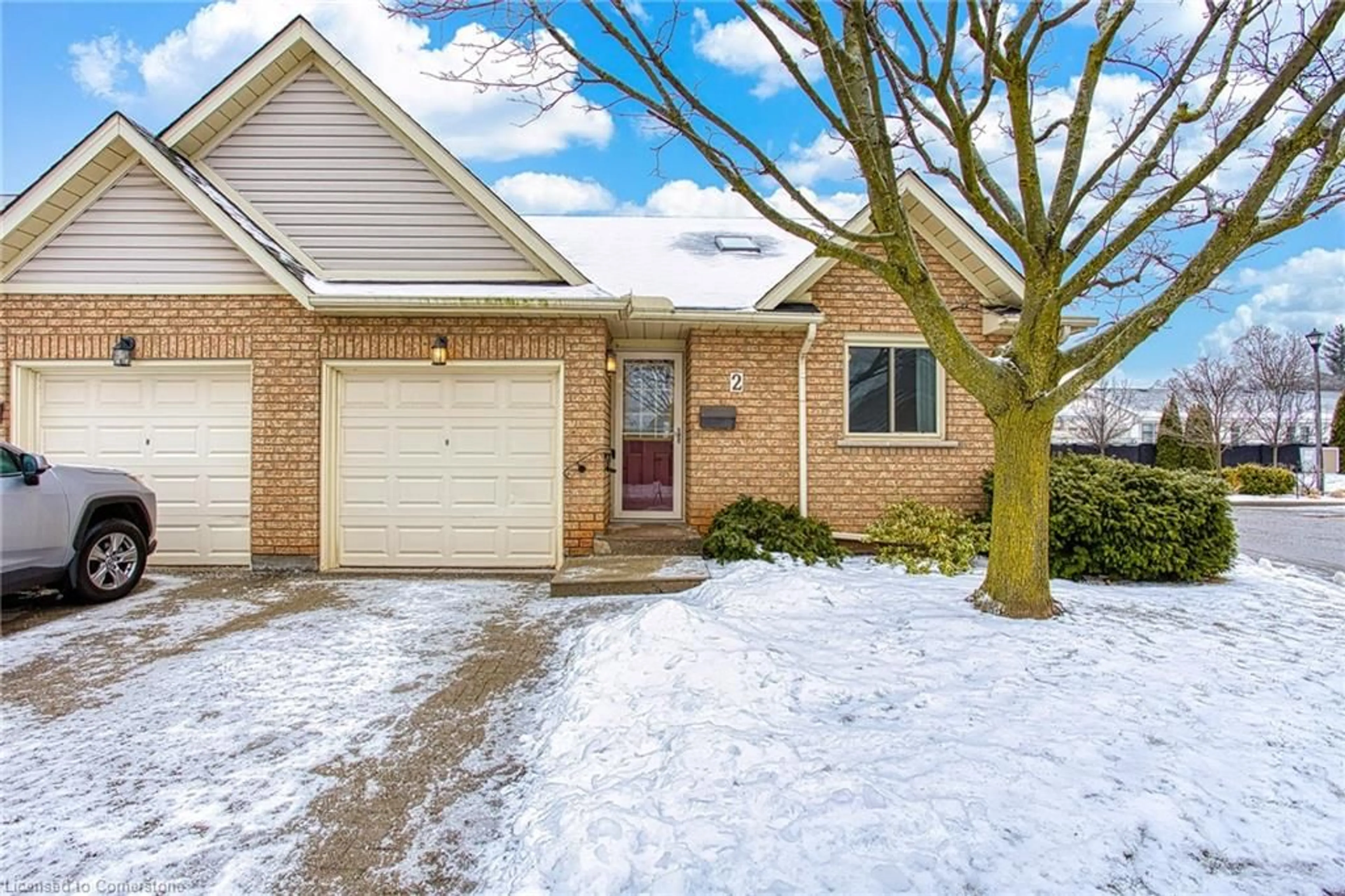 Home with brick exterior material, street for 165 Main St #2, Grimsby Ontario L3M 1P2