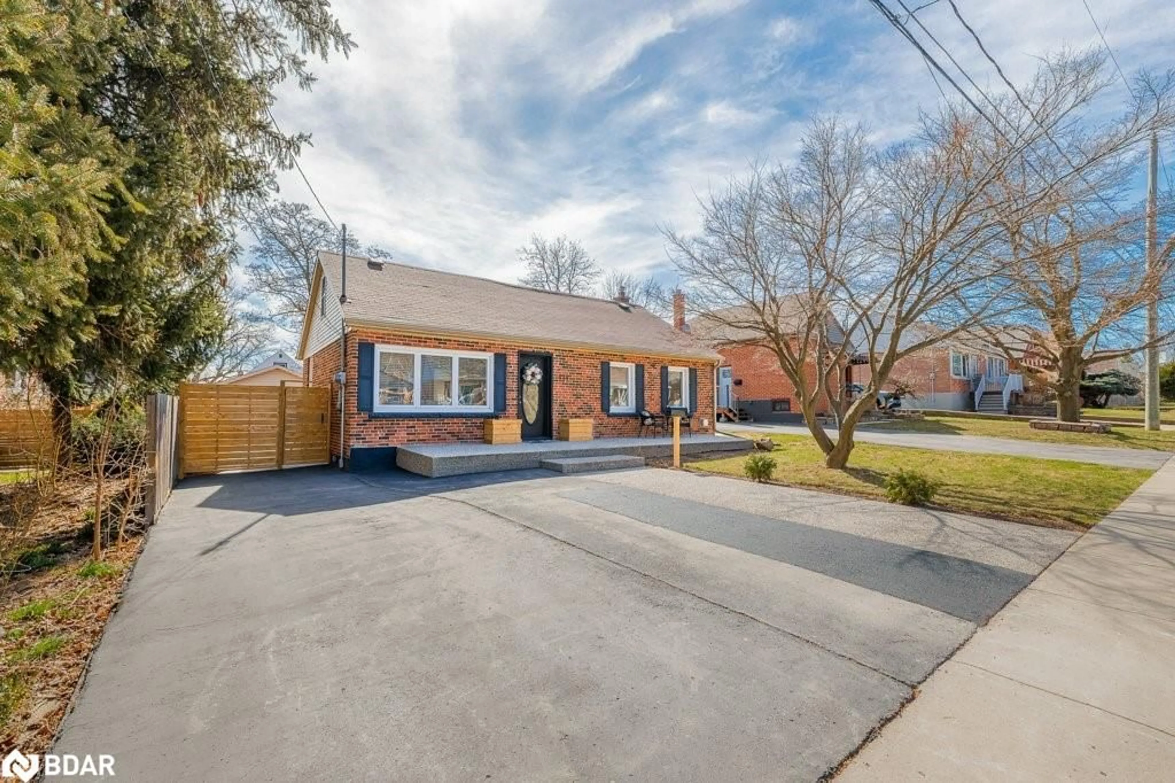 Home with brick exterior material, street for 131 Stewartdale Ave, Hamilton Ontario L8K 4P6