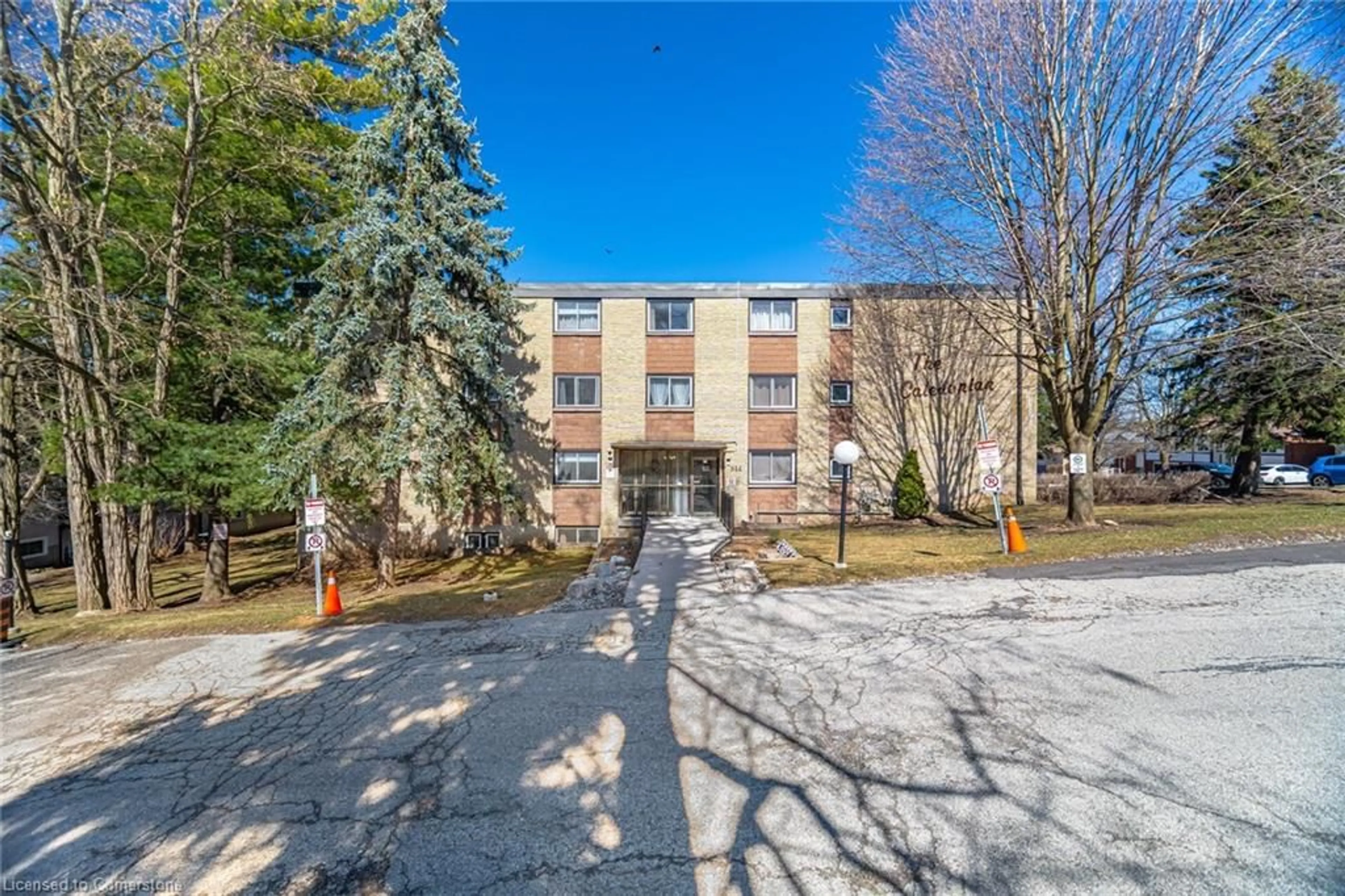 Unknown for 944 Caledonian View #203, Cambridge Ontario N3H 1A5