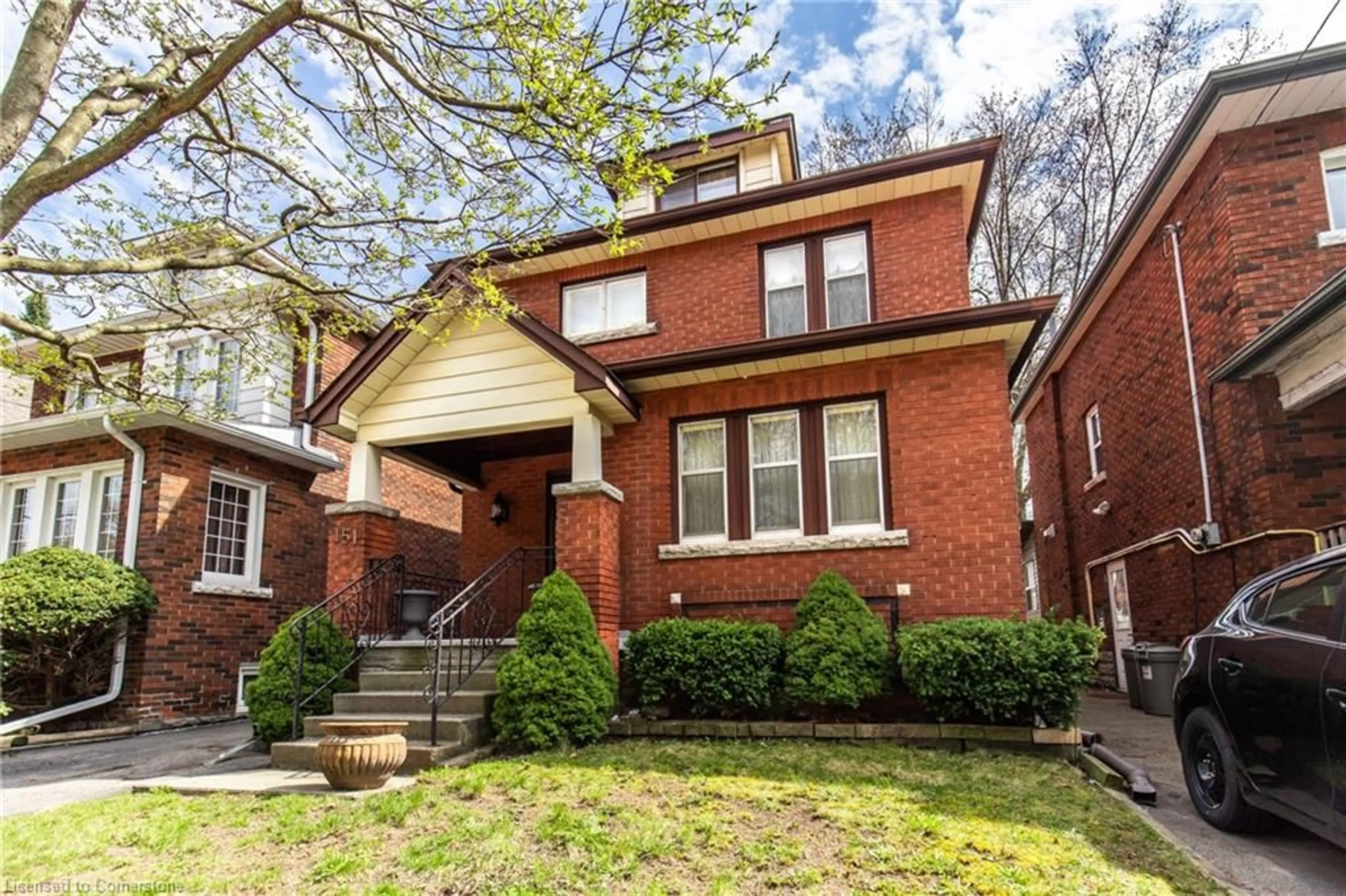 Home with brick exterior material, street for 151 Arkell St, Hamilton Ontario L8S 1N9