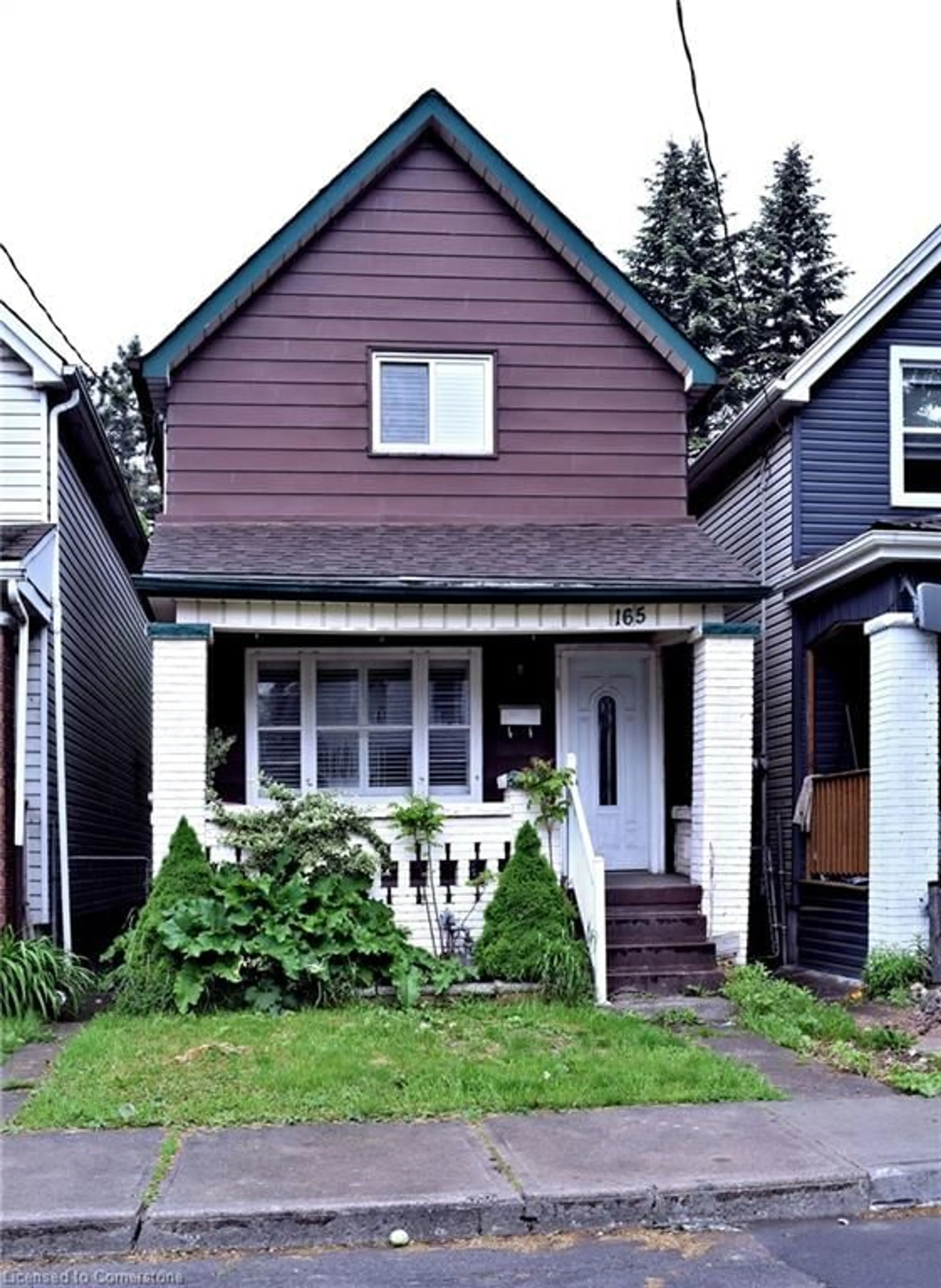 Home with vinyl exterior material, street for 165 Barnesdale Ave, Hamilton Ontario L8L 6T3