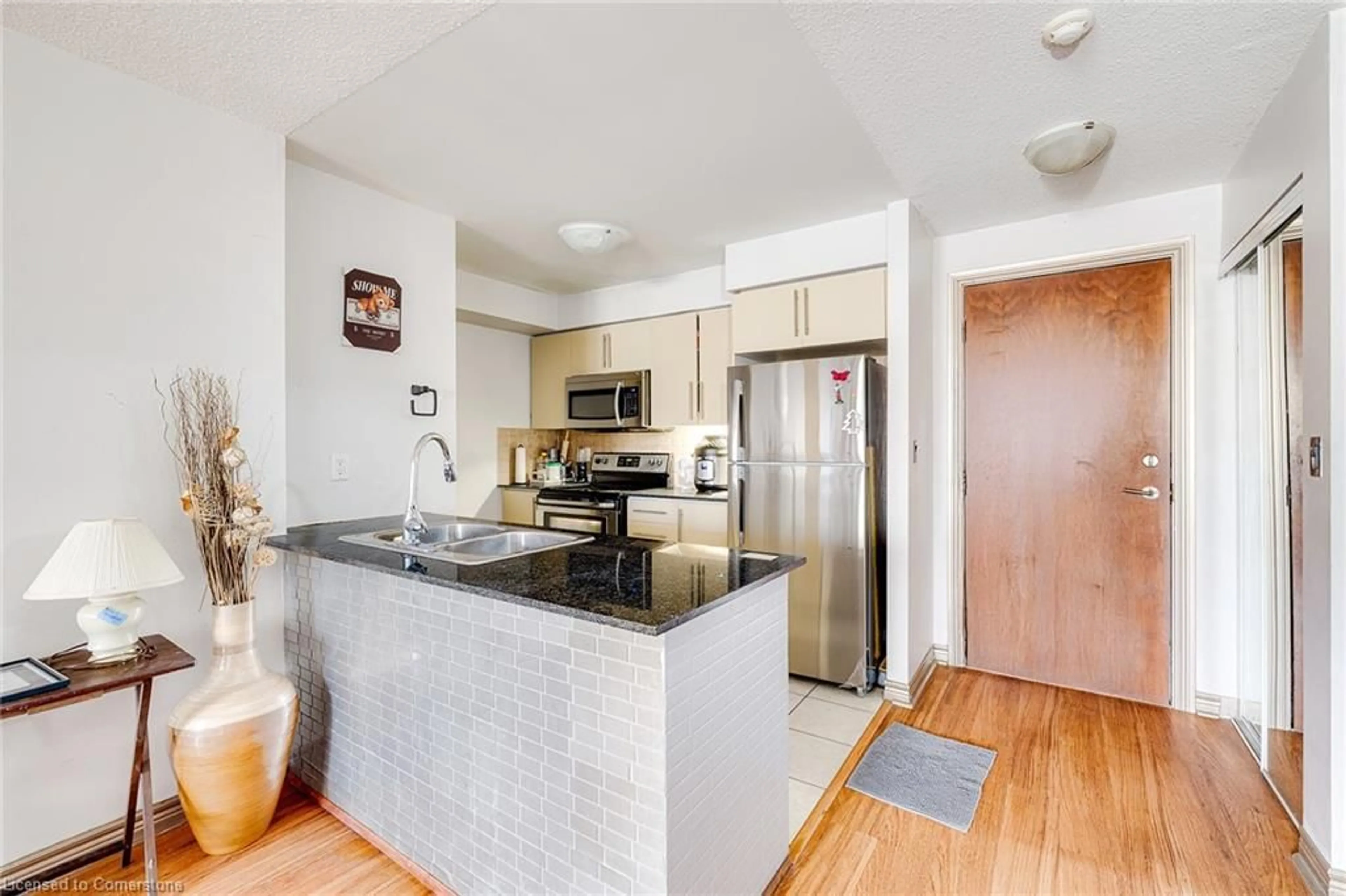 Open concept kitchen, unknown for 310 Burnhamthorpe Rd #503, Mississauga Ontario L5B 4P9