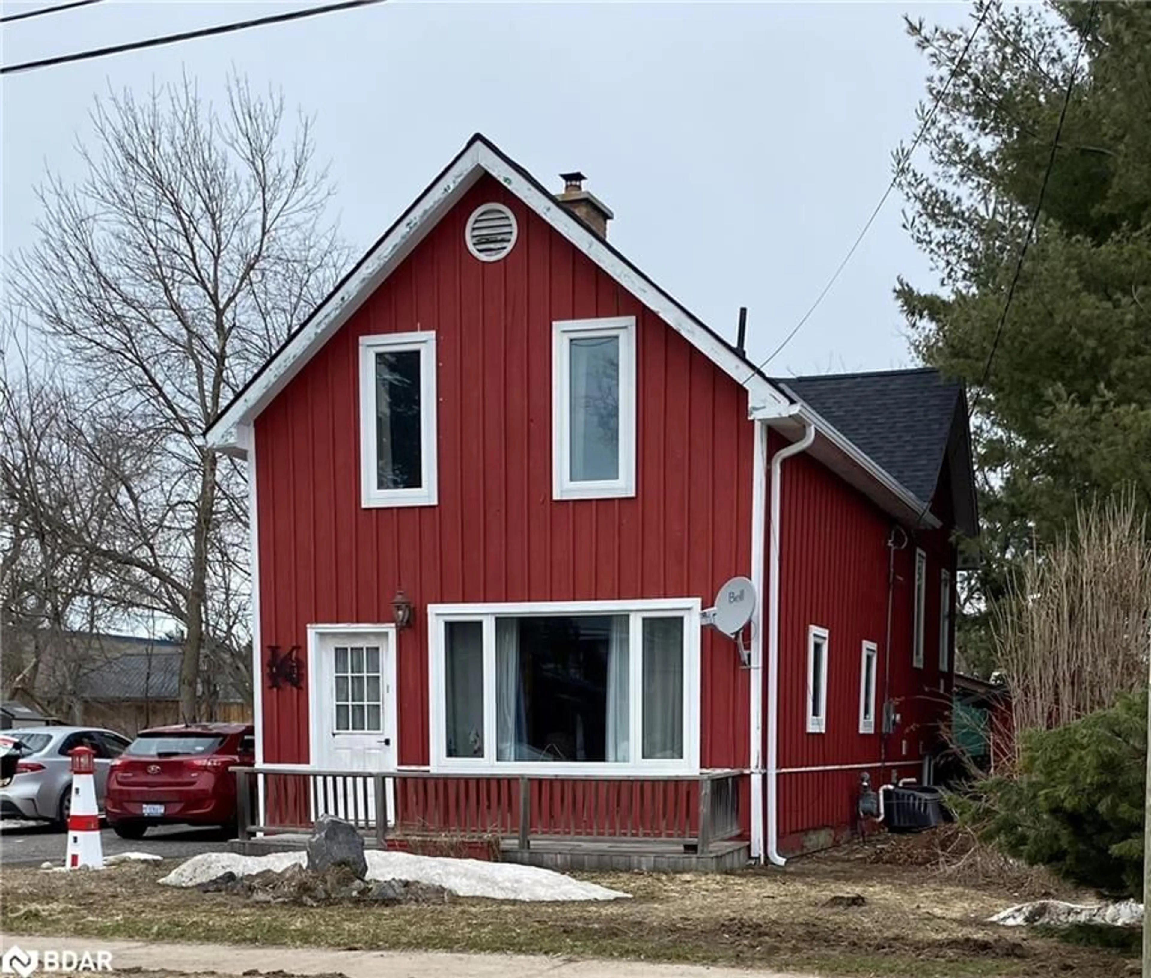 Home with vinyl exterior material, street for 181 Dill St, Bracebridge Ontario P1L 1E6
