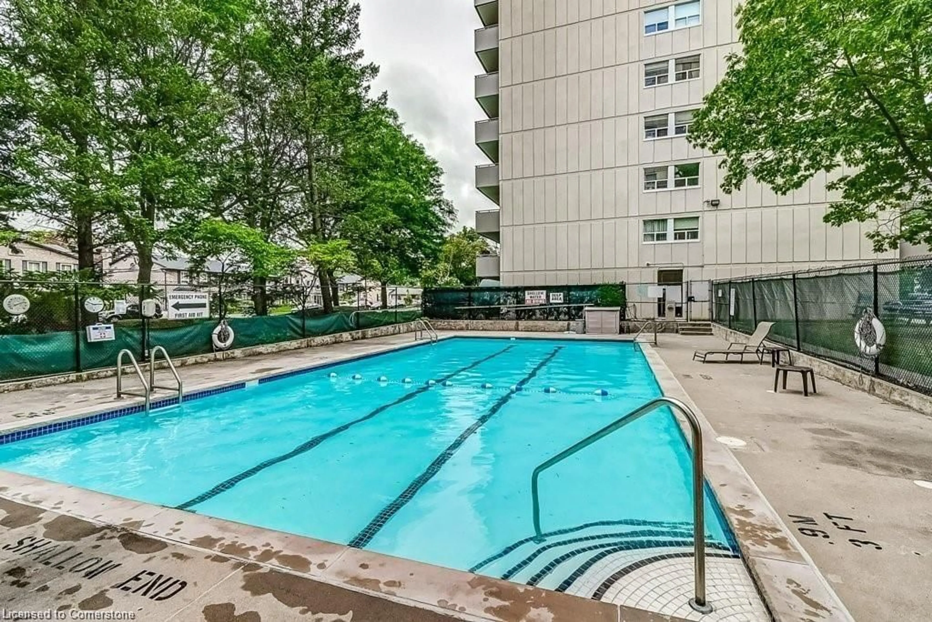 Pool for 1425 Ghent Ave #907, Burlington Ontario L7S 1X5