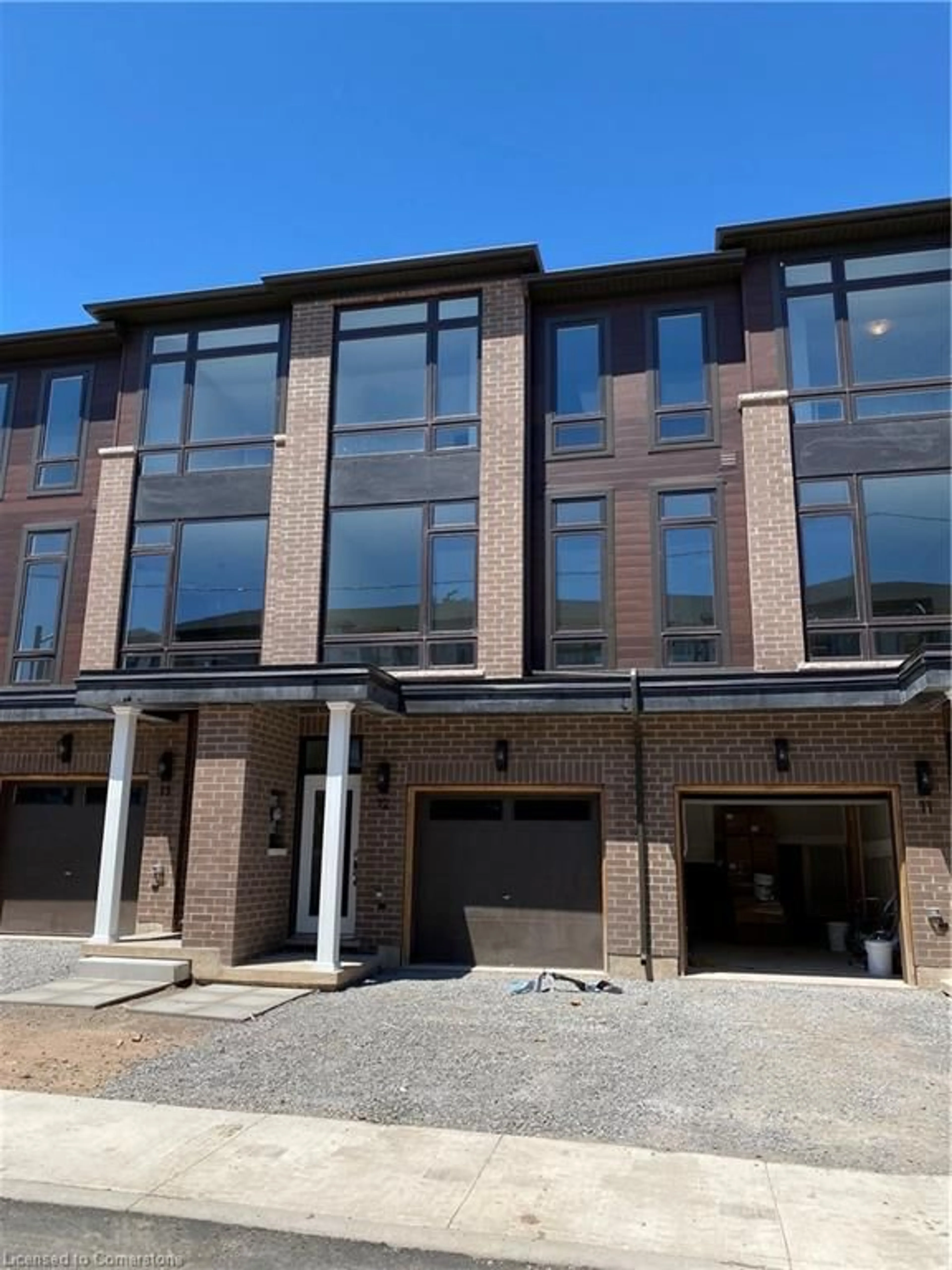 Home with brick exterior material, building for 270 Melvin Ave #15, Hamilton Ontario L8H 2K2