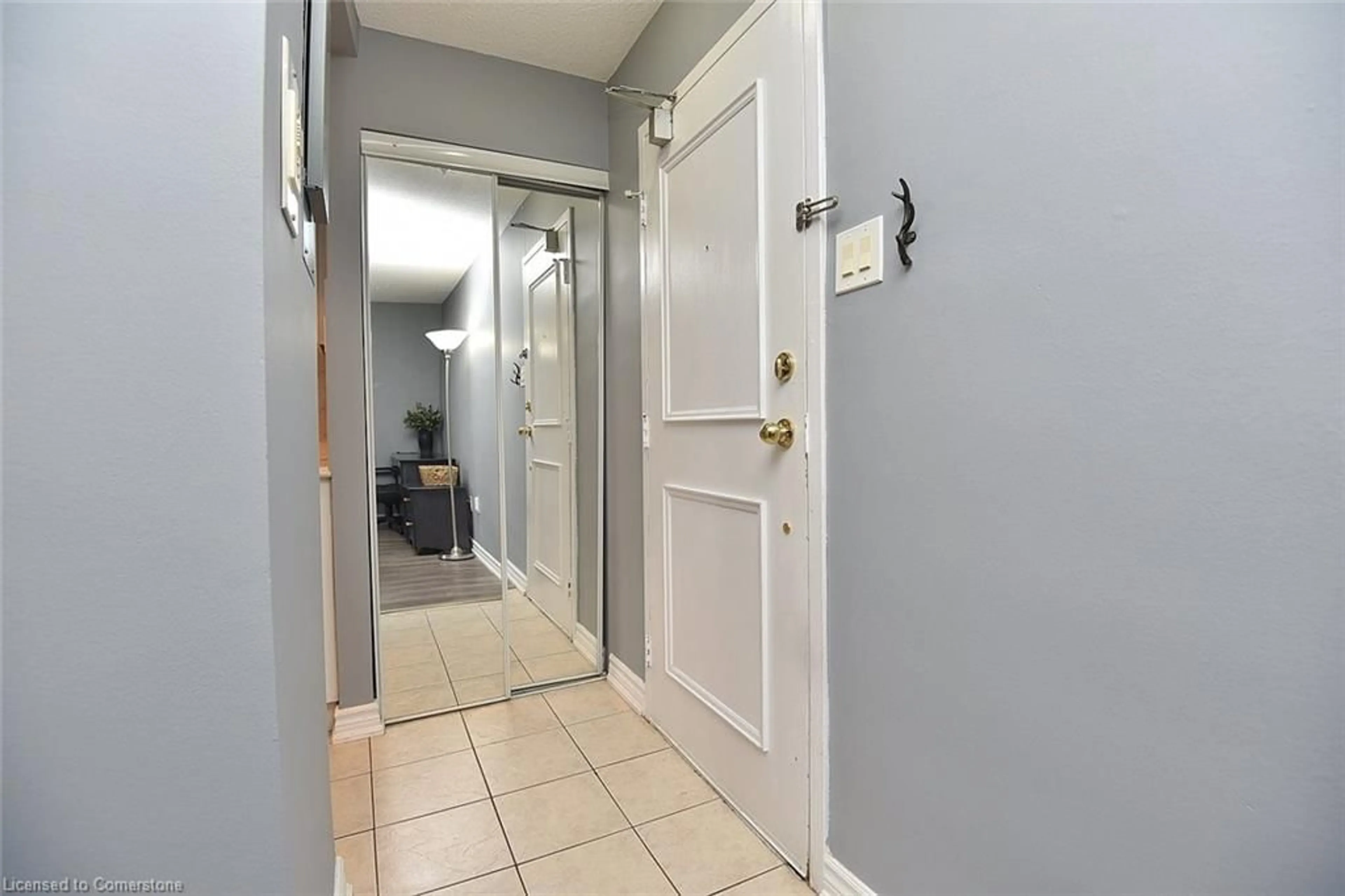 Indoor entryway for 1950 Main St #302, Hamilton Ontario L8S 4M9