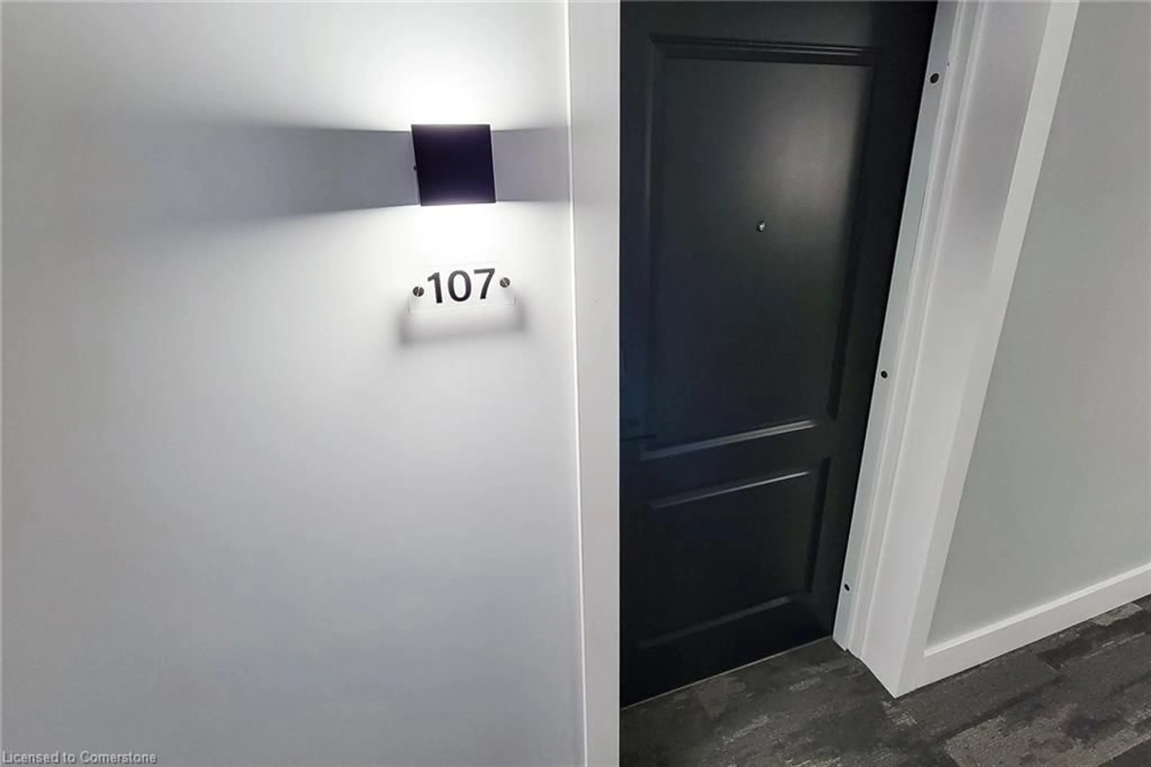 Unknown for 120 Springvalley Cres #107, Hamilton Ontario L9C 0E4