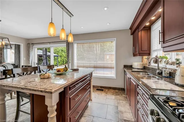 Additional property image - 15 Anderson Crt