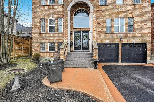 Additional property image - 15 Anderson Crt