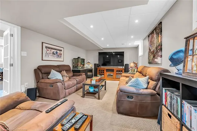Additional property image - 15 Anderson Crt