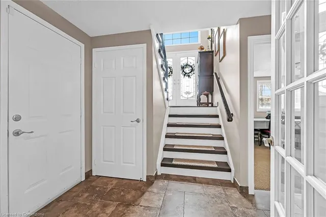 Additional property image - 15 Anderson Crt