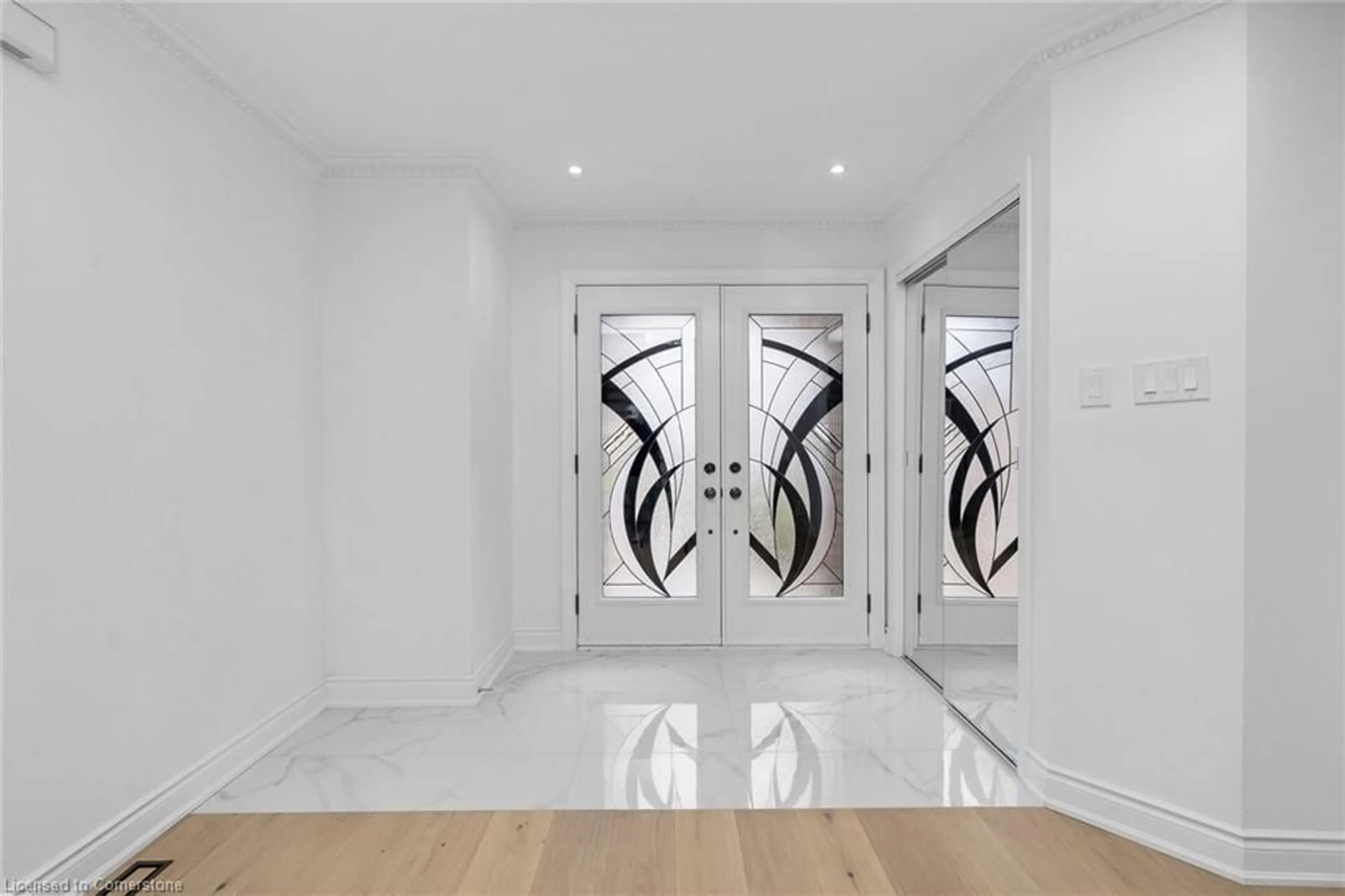 Indoor foyer for 1466 Parish Lane, Oakville Ontario L6M 2Z5