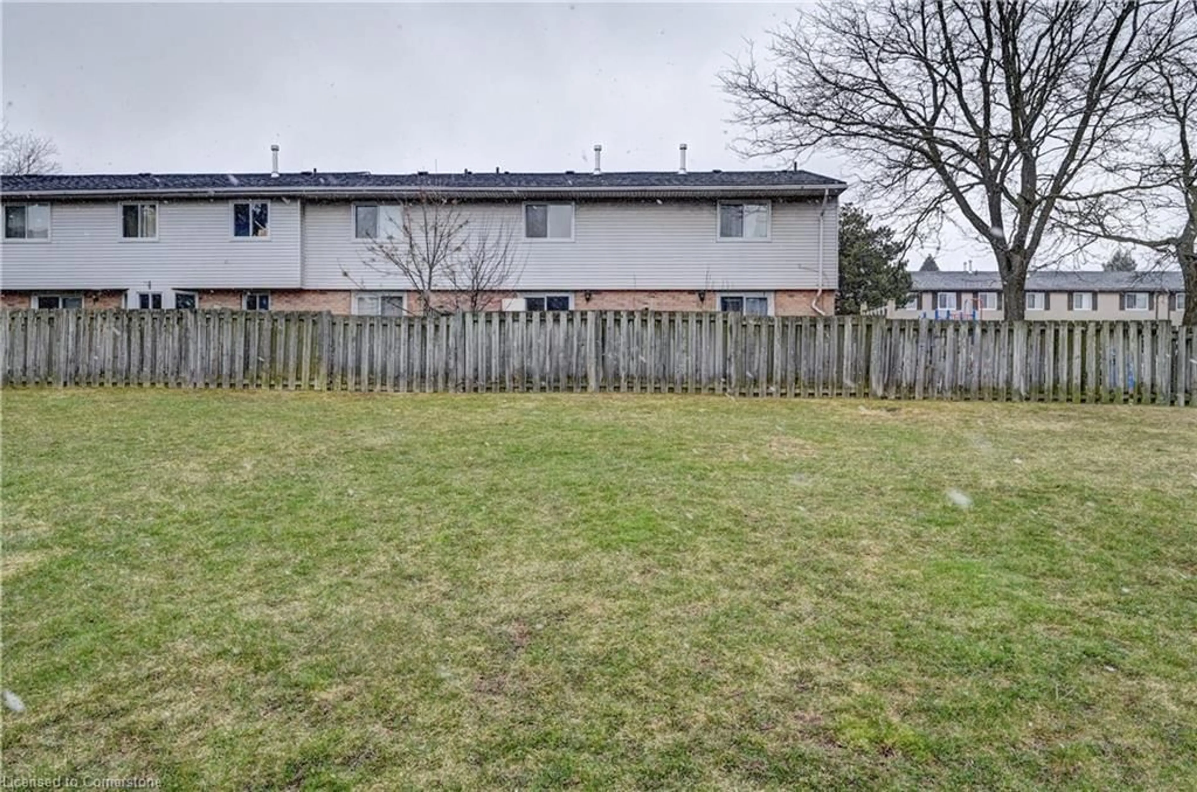Patio, unknown for 67 Valleyview Rd #37, Kitchener Ontario N2E 3J1