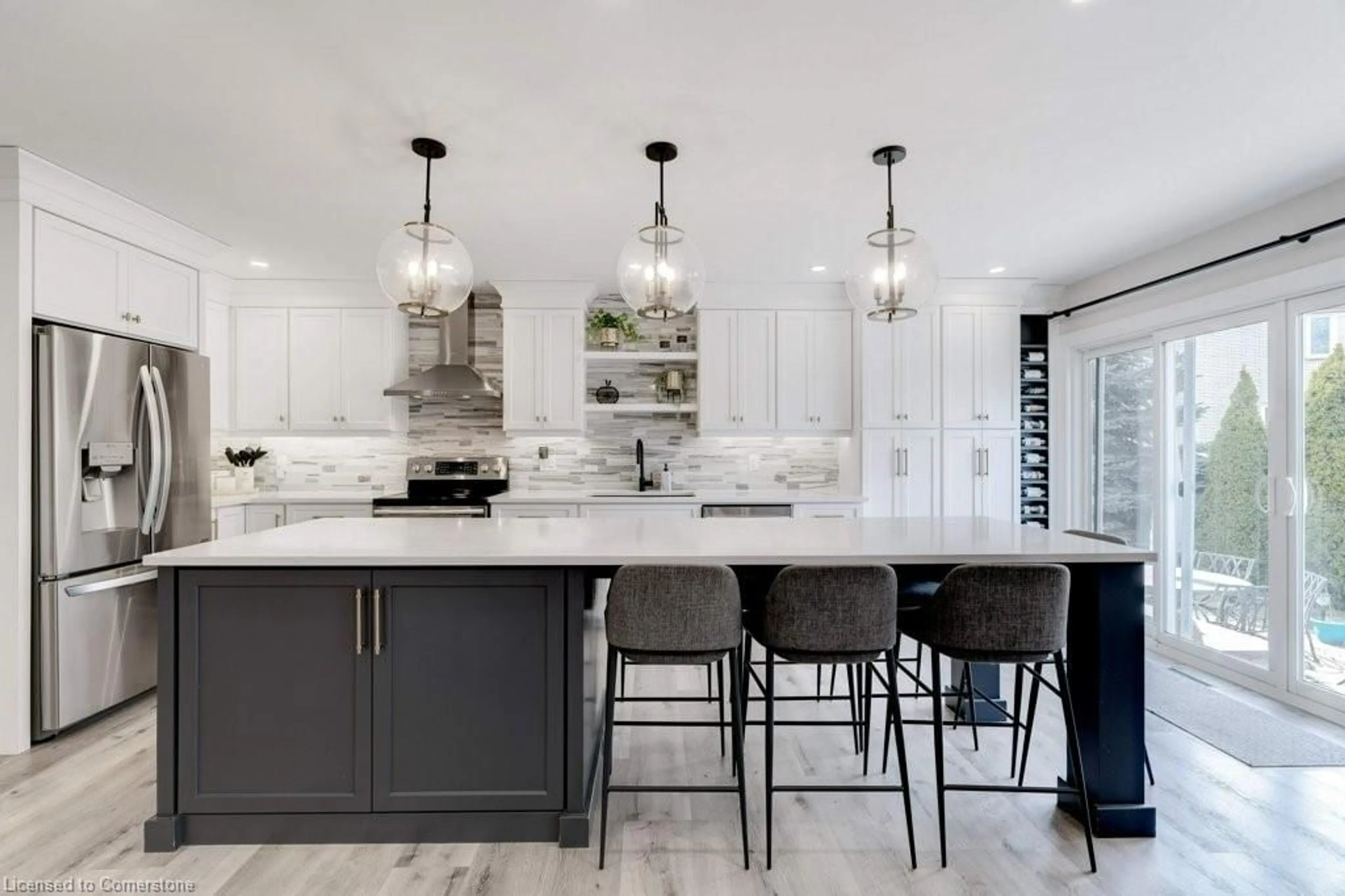 Contemporary kitchen, ceramic/tile floor for 5 Mansion Crt, Hamilton Ontario L8T 5A5