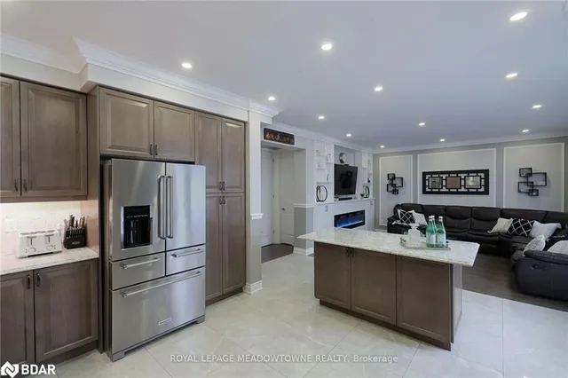 Additional image 40 of 42 Ferdinand Dr