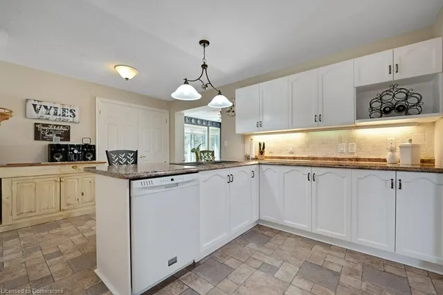 Additional property image - 120 Kilroot Pl