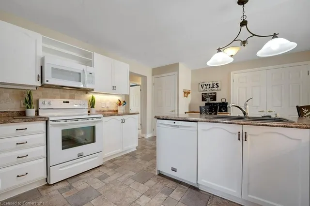 Additional property image - 120 Kilroot Pl