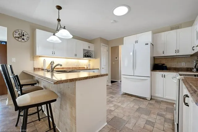 Additional property image - 120 Kilroot Pl