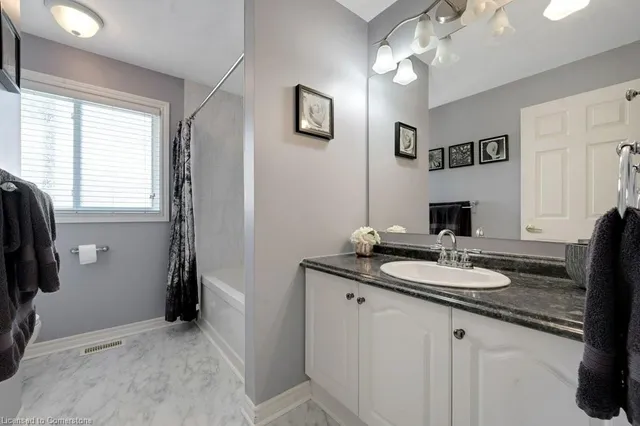 Additional property image - 120 Kilroot Pl