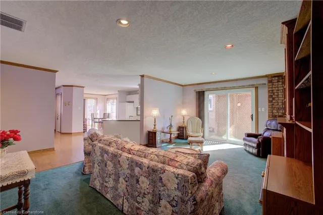 Additional property image - 868 Fairway Cres