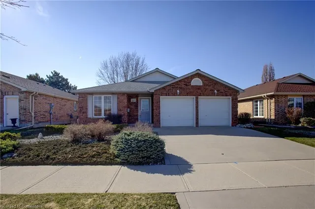Additional property image - 868 Fairway Cres