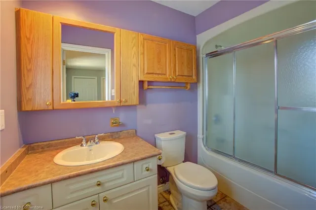 Additional property image - 868 Fairway Cres