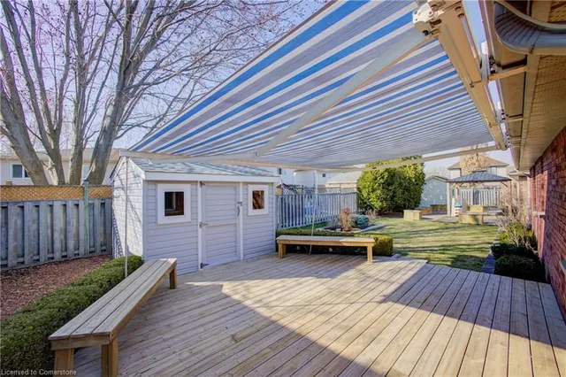 Additional property image - 868 Fairway Cres