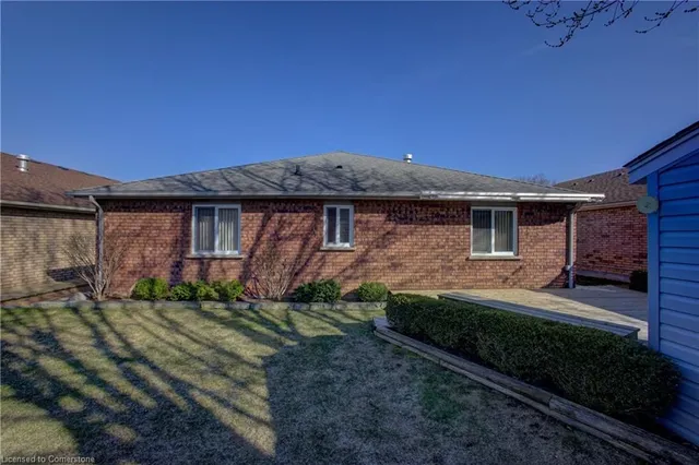 Additional property image - 868 Fairway Cres