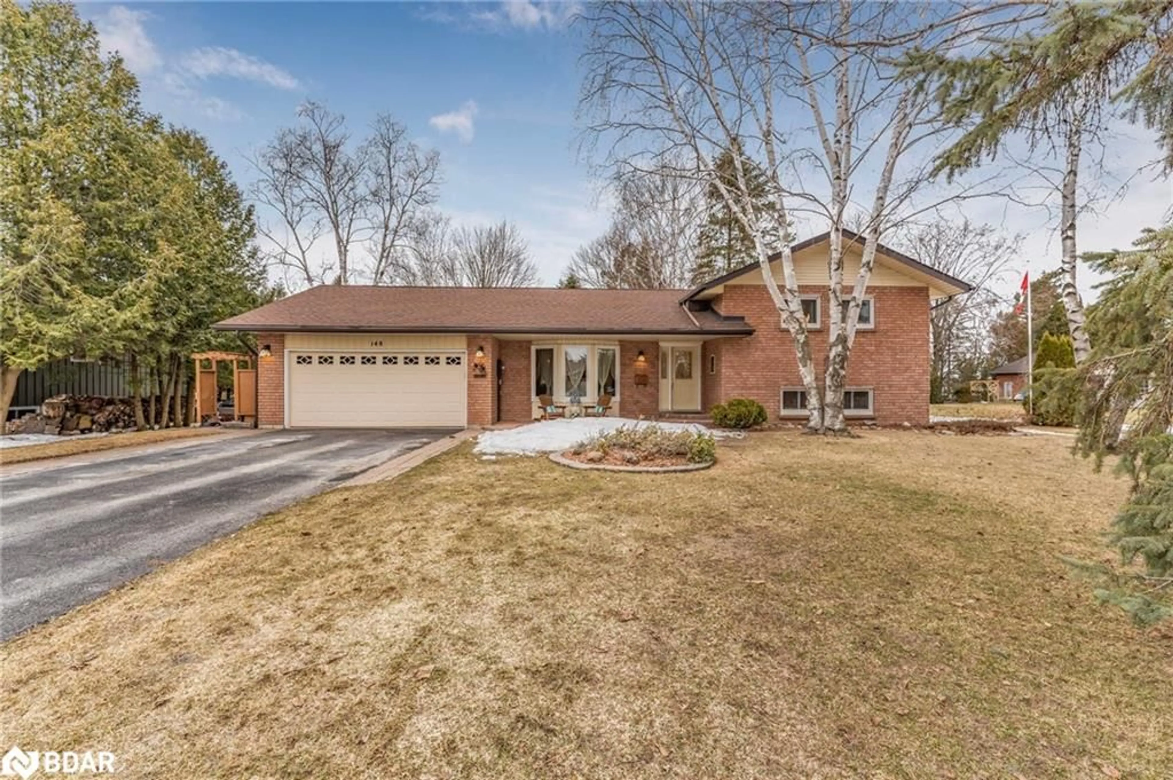 Home with brick exterior material, street for 148 Bayshore Dr, Brechin Ontario L0K 1B0