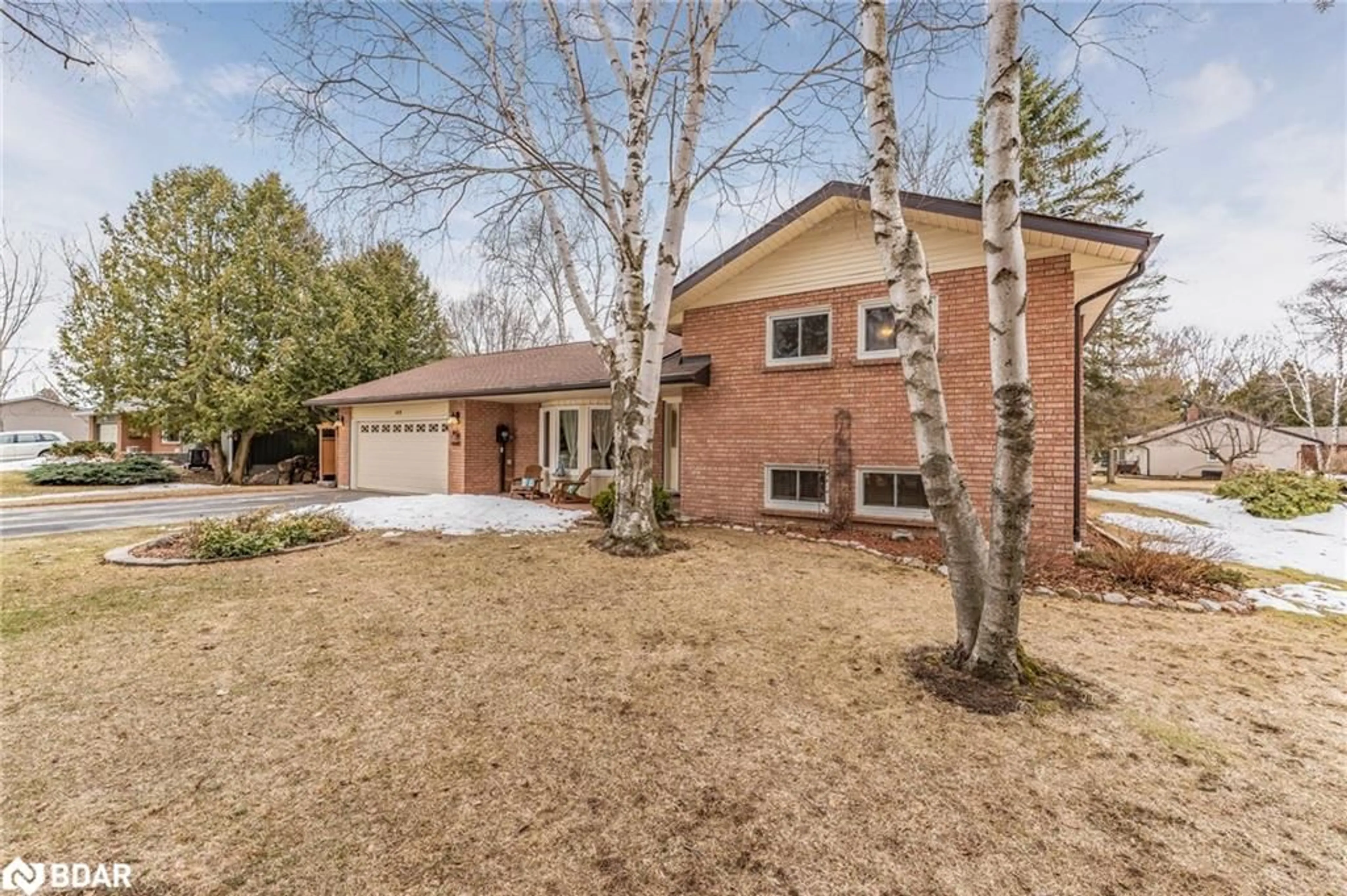Home with brick exterior material, street for 148 Bayshore Dr, Brechin Ontario L0K 1B0