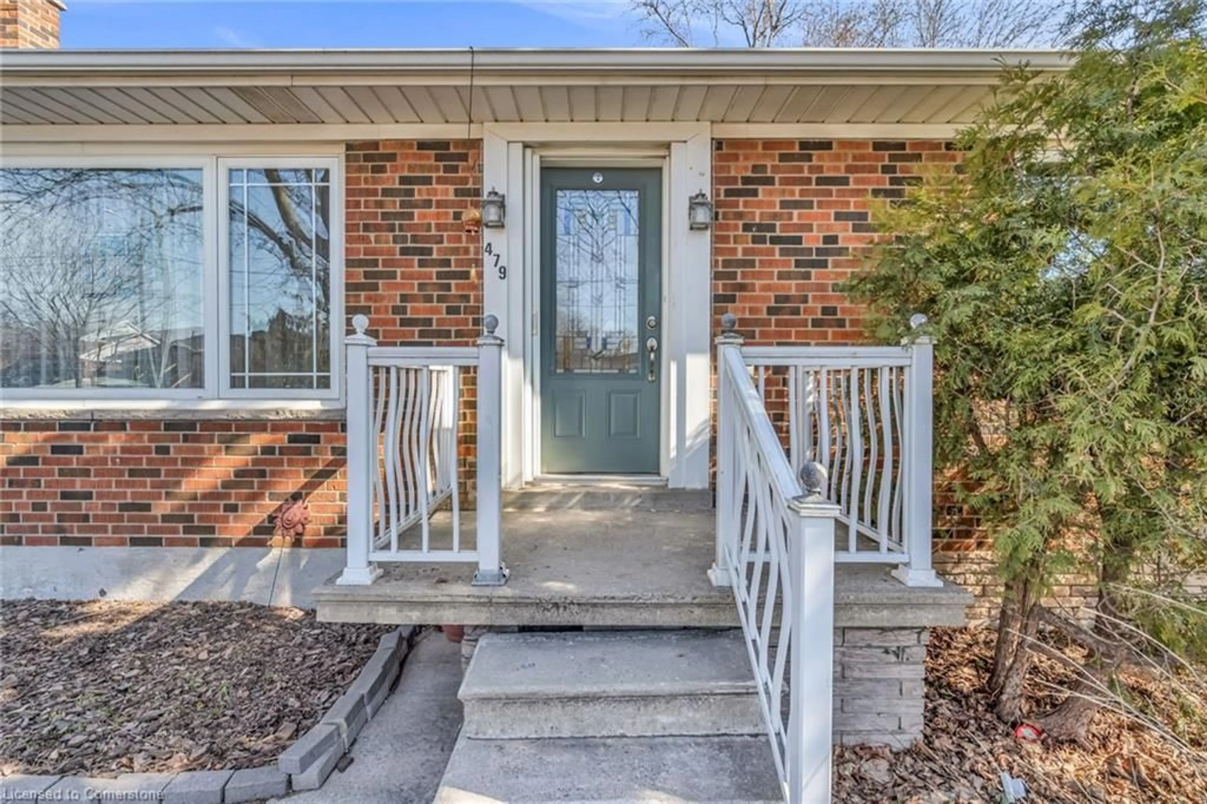 Indoor entryway for 479 Kingsleigh Crt, Milton Ontario L9T 1X6