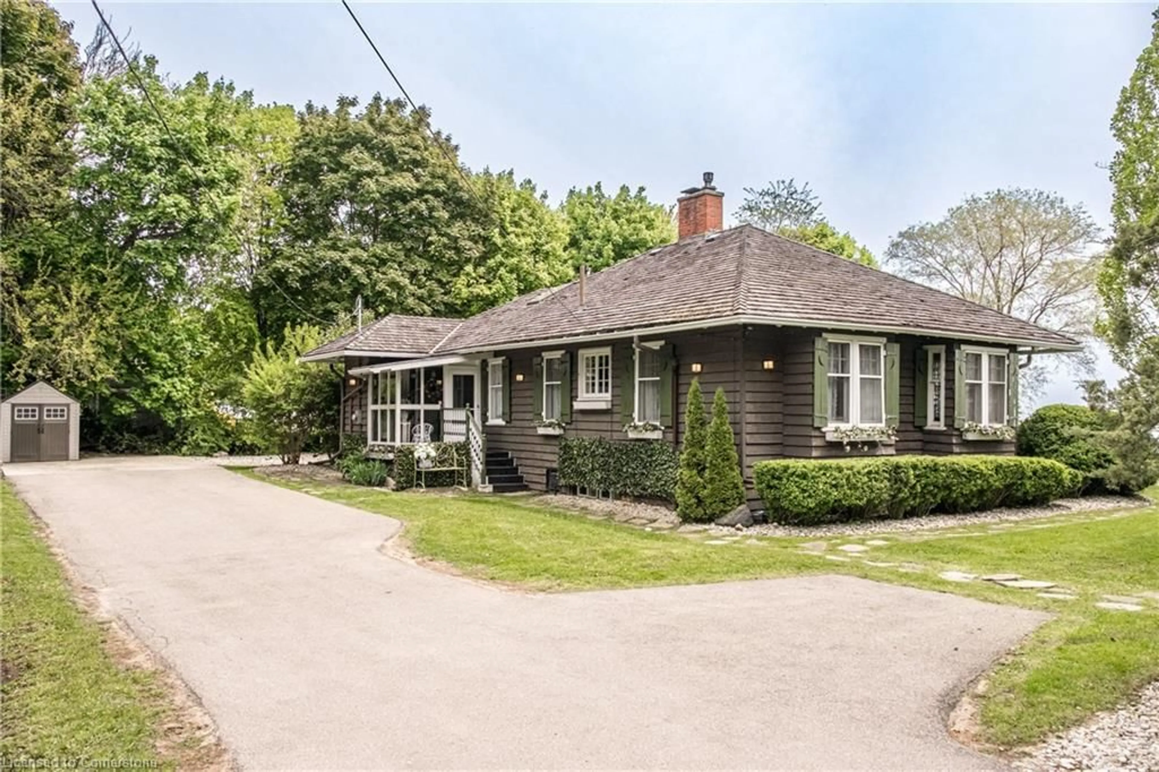 Unknown for 227 Green St, Burlington Ontario L7R 0B1