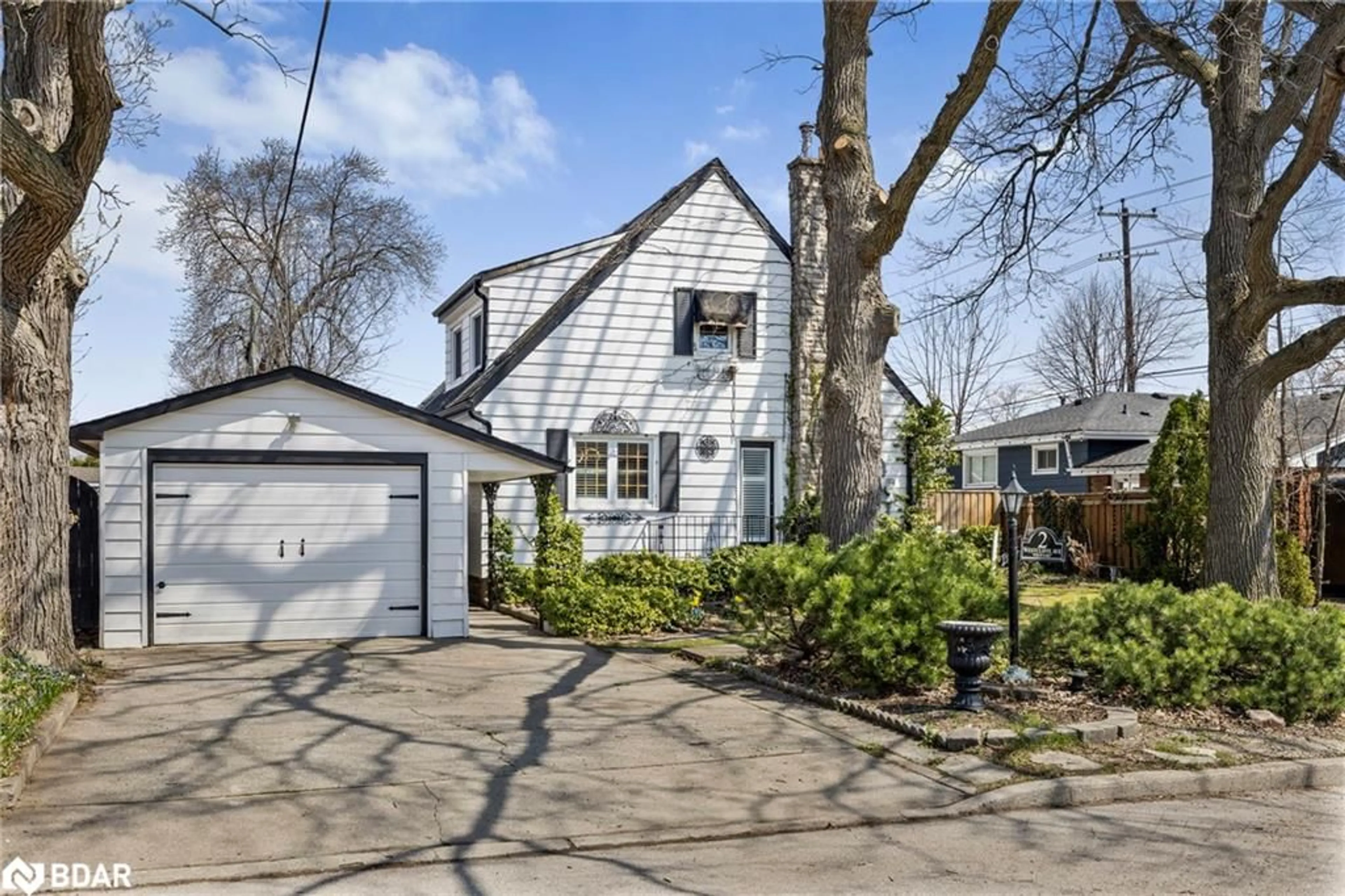 Unknown for 2 Westcliffe Ave, Hamilton Ontario L9C 1K2