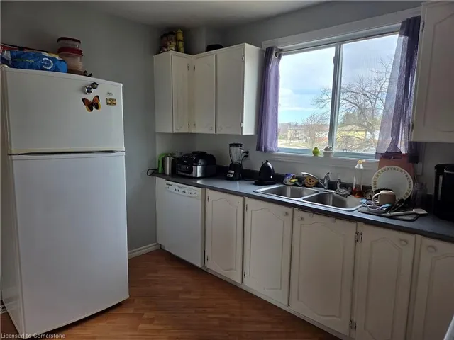 Additional property image - 60 Elmsdale Dr Unit 9