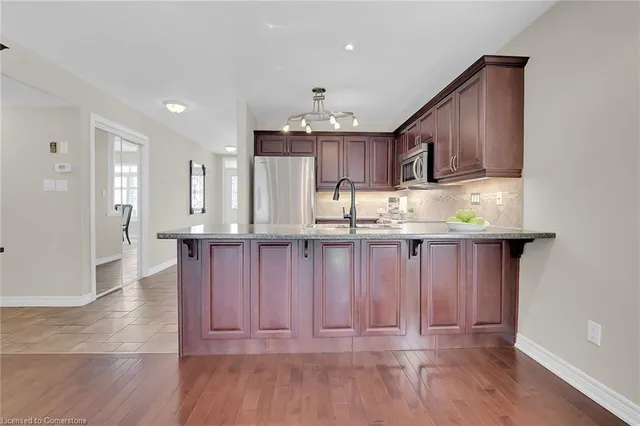 Additional property image - 72 Abbotsford Trail