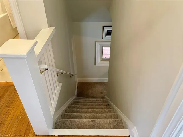 Additional image 35 of 65 Hyde Park Ave
